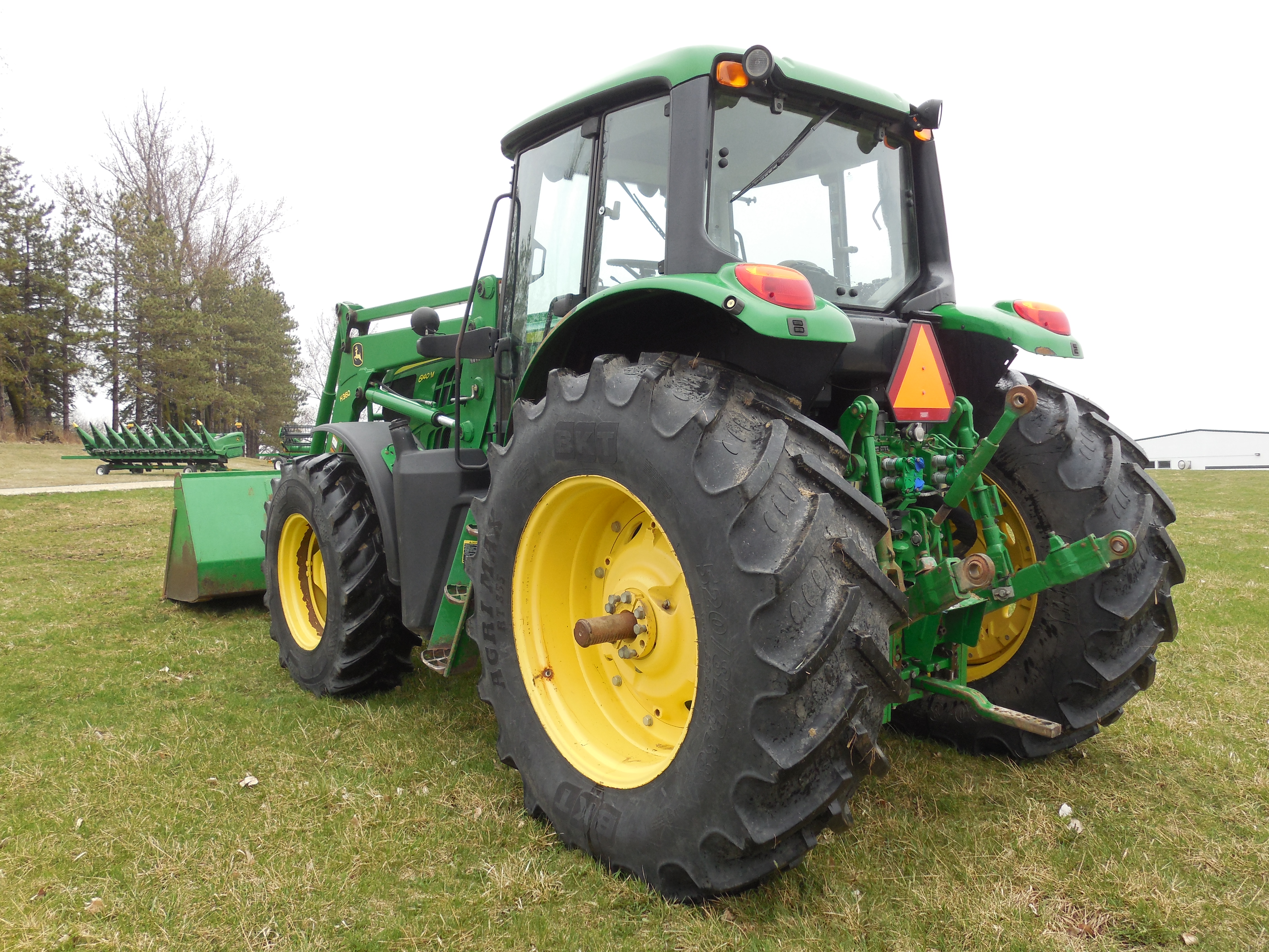 2013 John Deere 6140M - Photo 8
