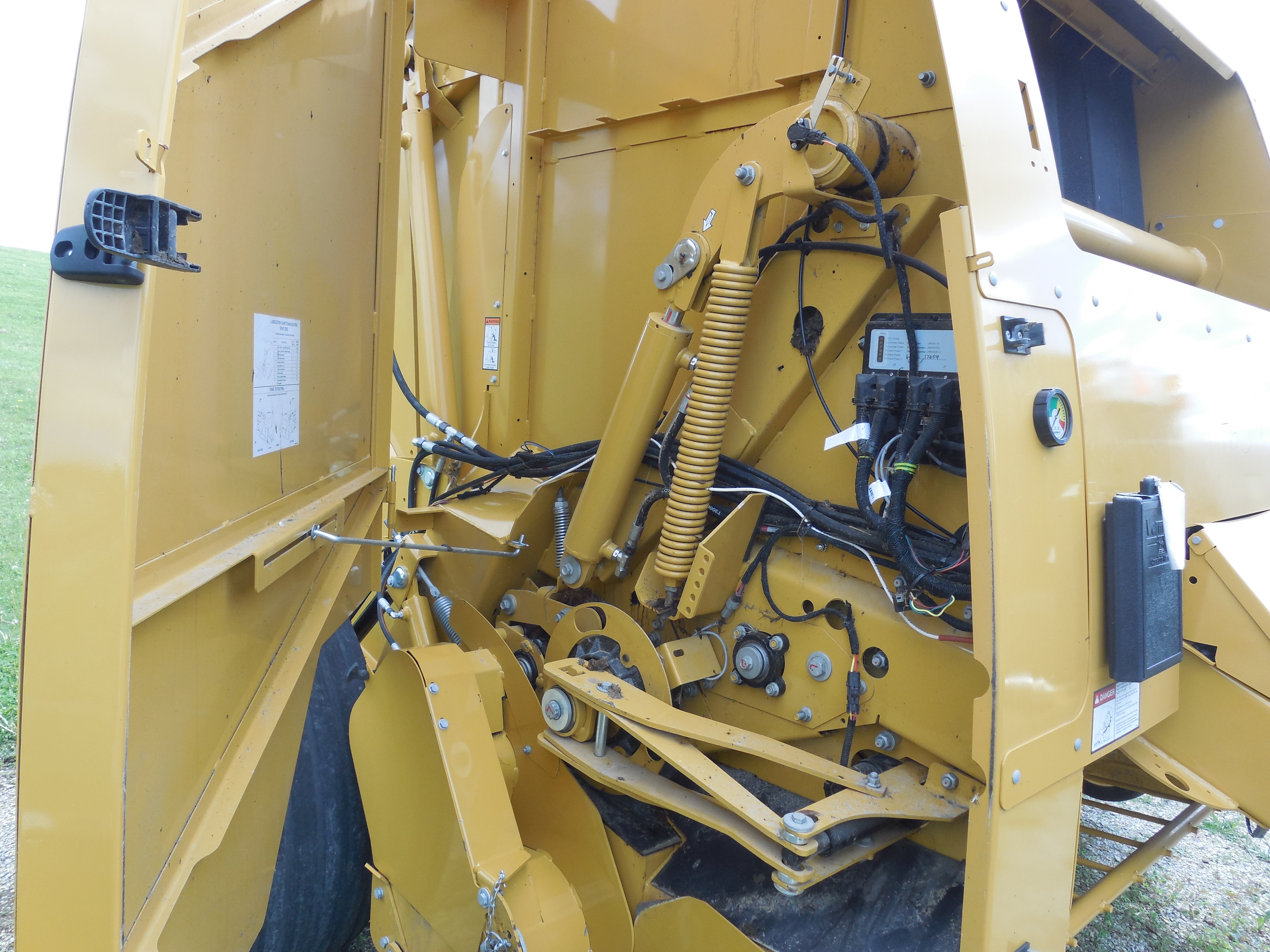 2023 Vermeer 605N - Photo 7