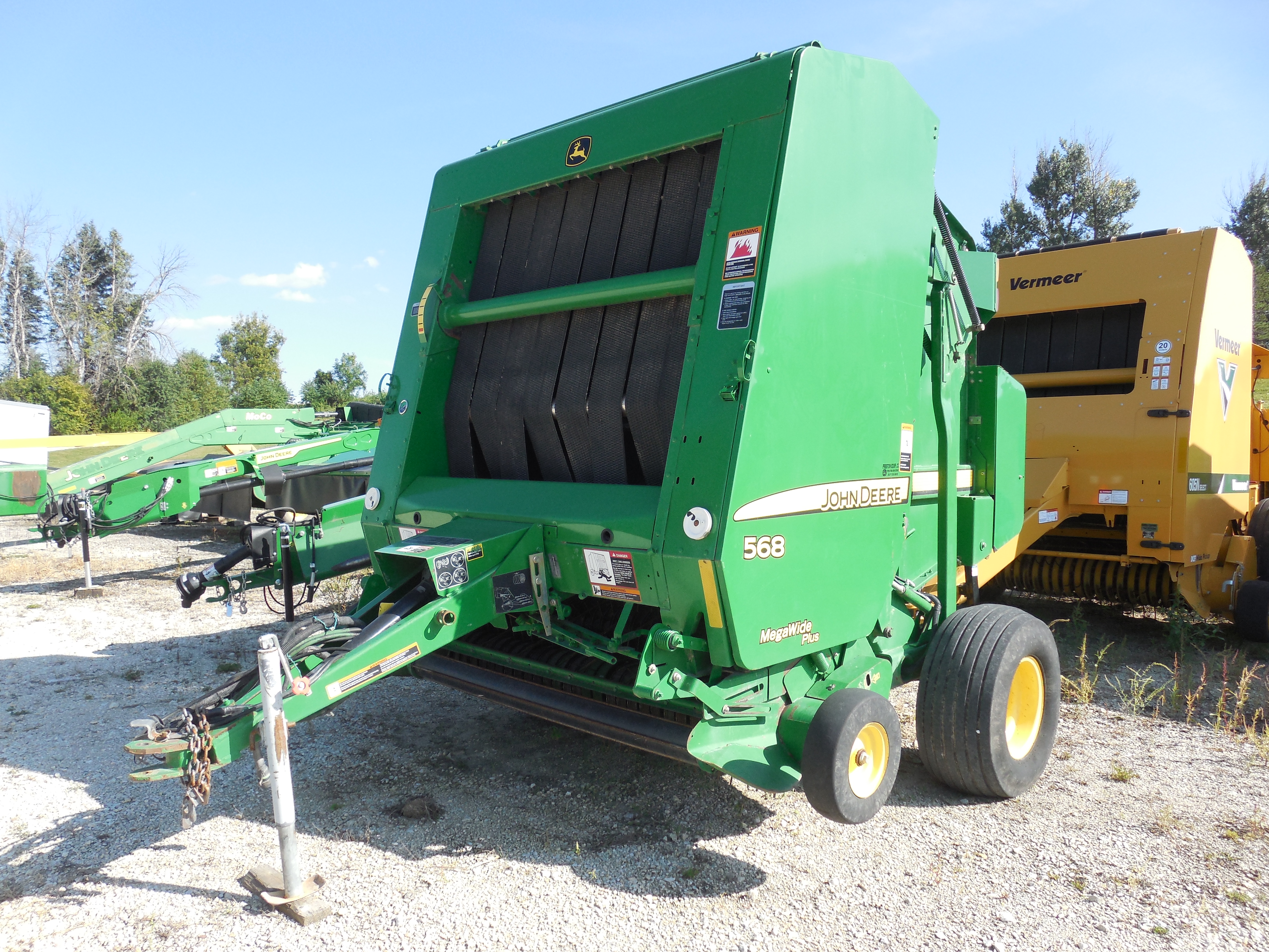 2008 John Deere 568 - Photo 2
