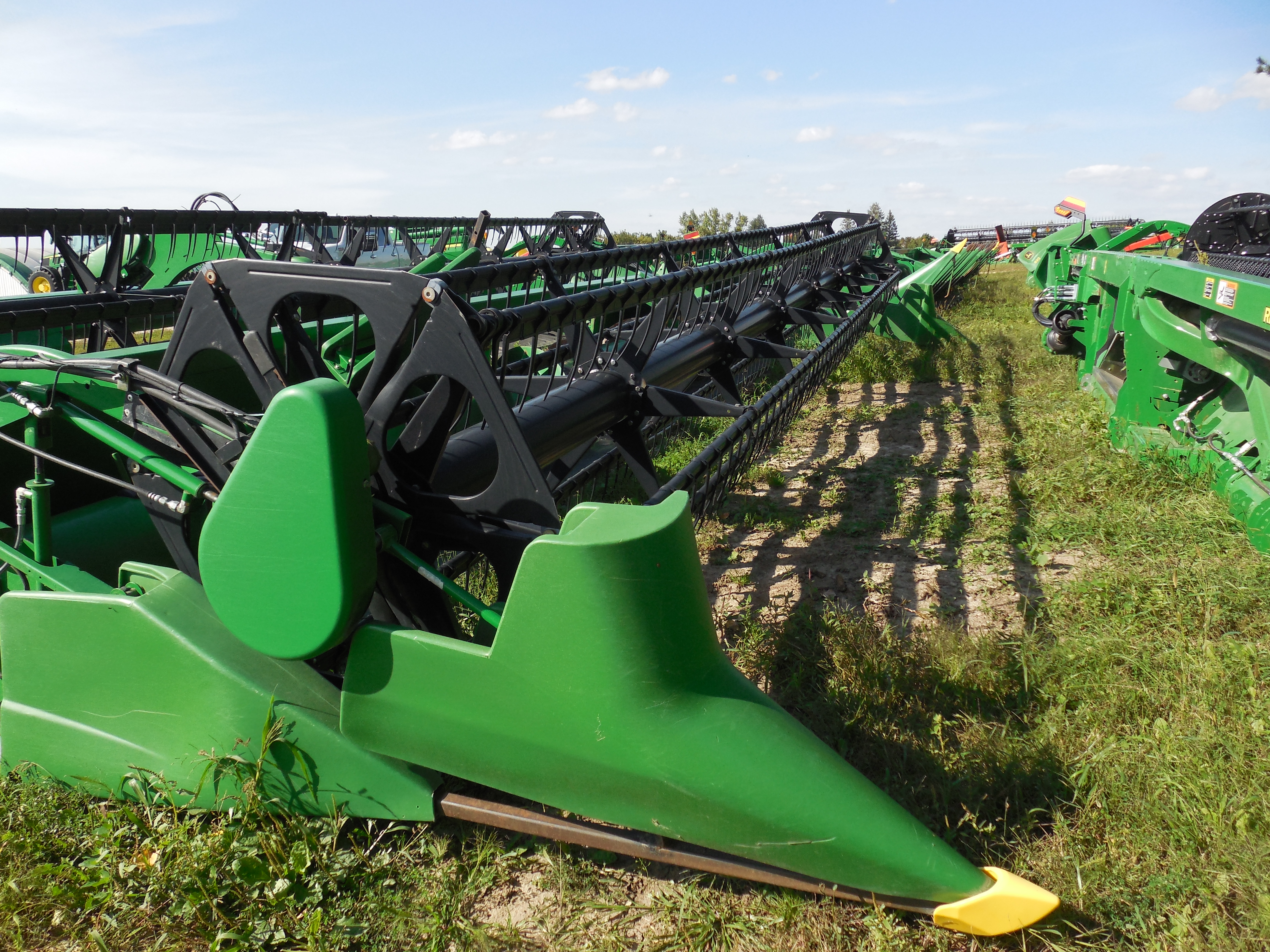 2004 John Deere 630F - Photo 4
