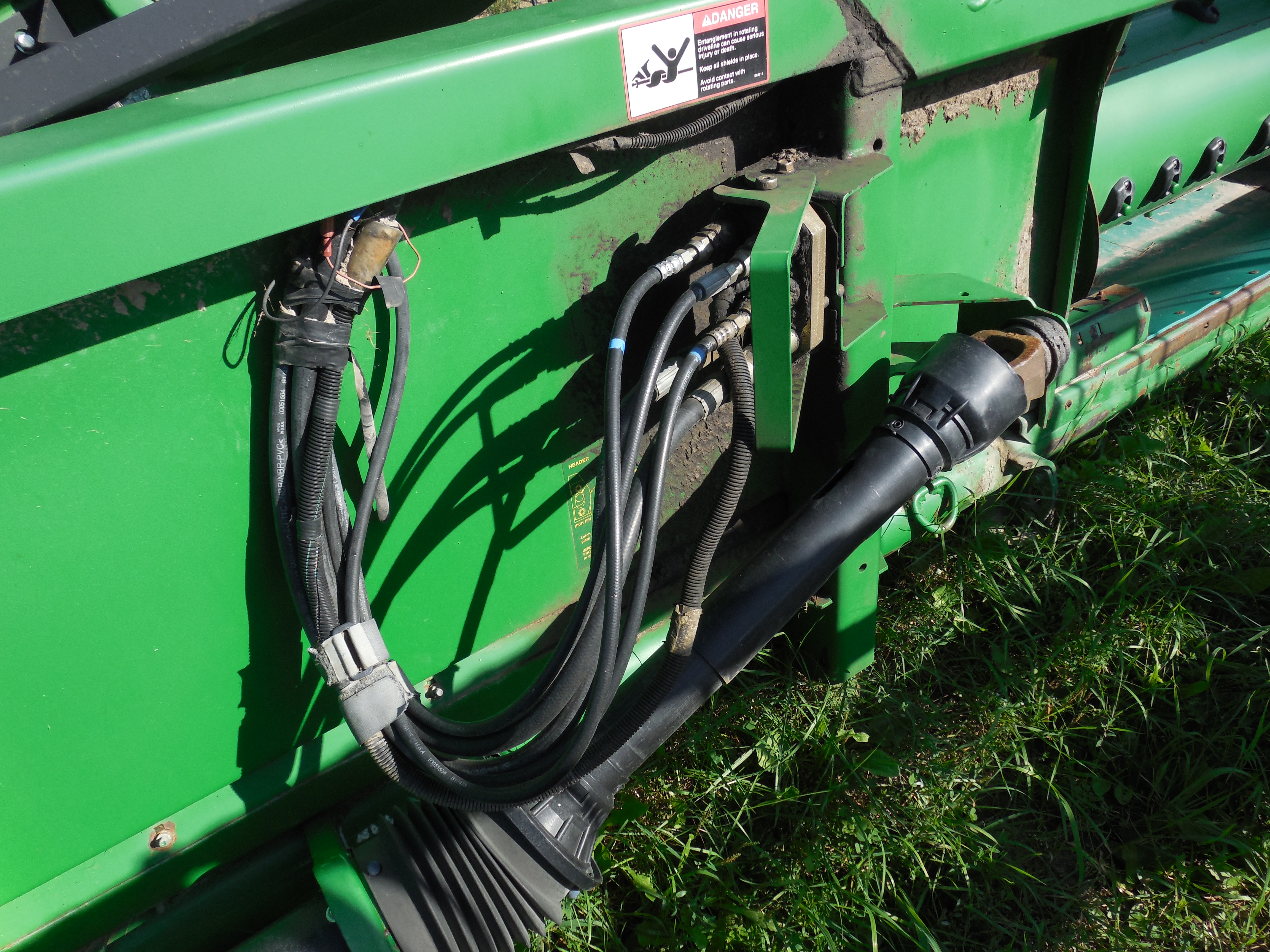 2004 John Deere 630F - Photo 6