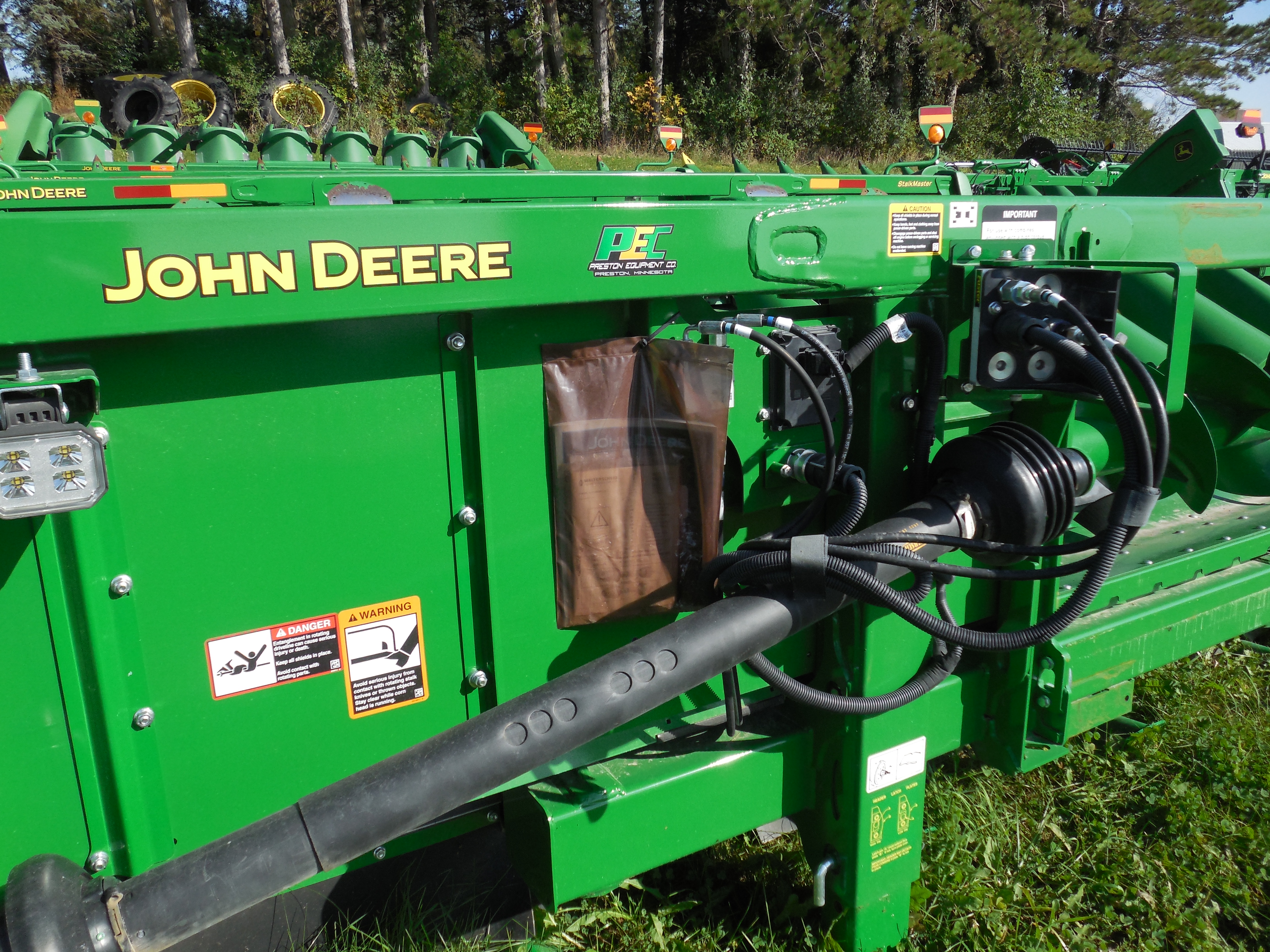 2024 John Deere C8R - Photo 7