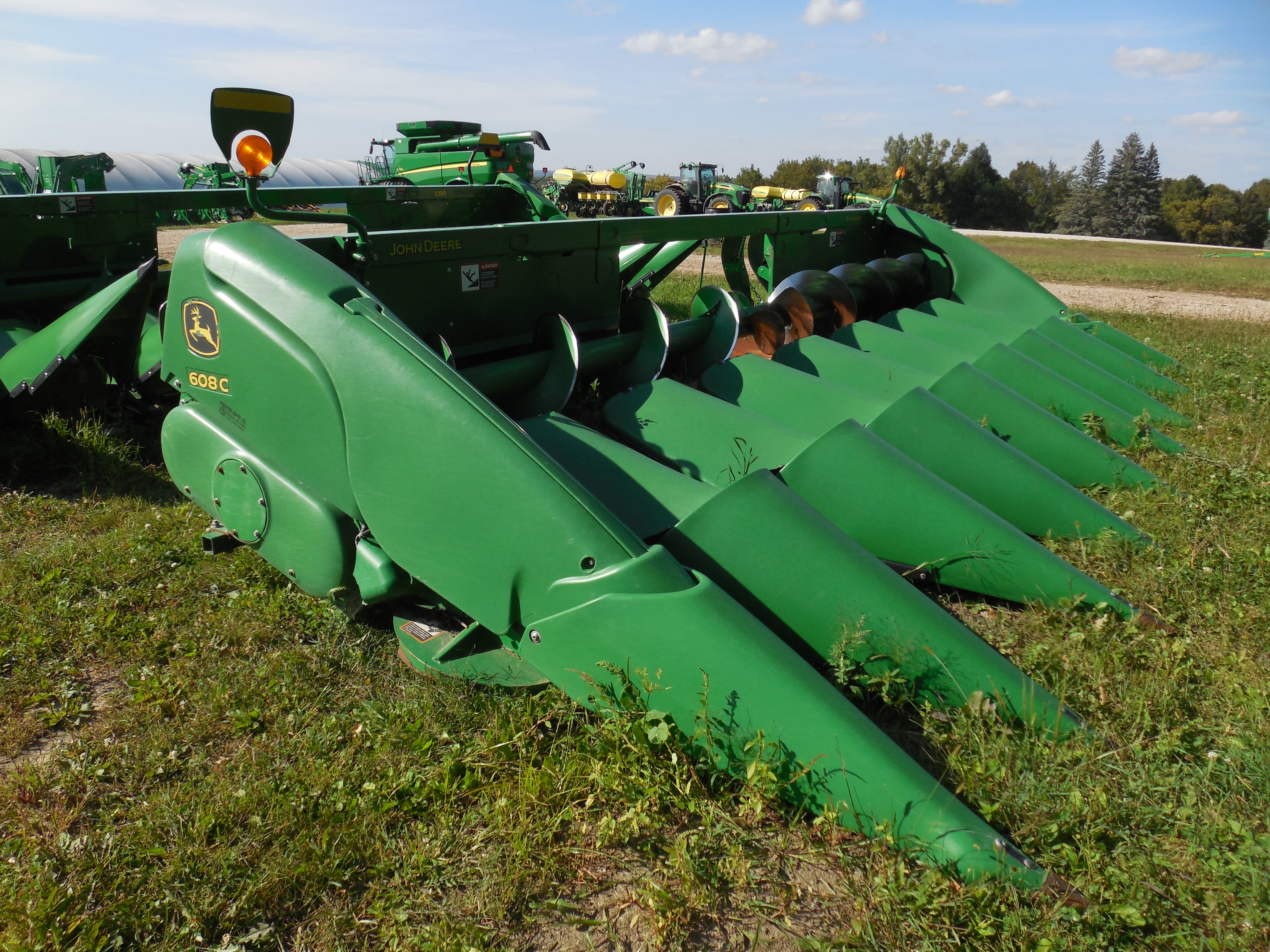 2015 John Deere 608C - Photo 4