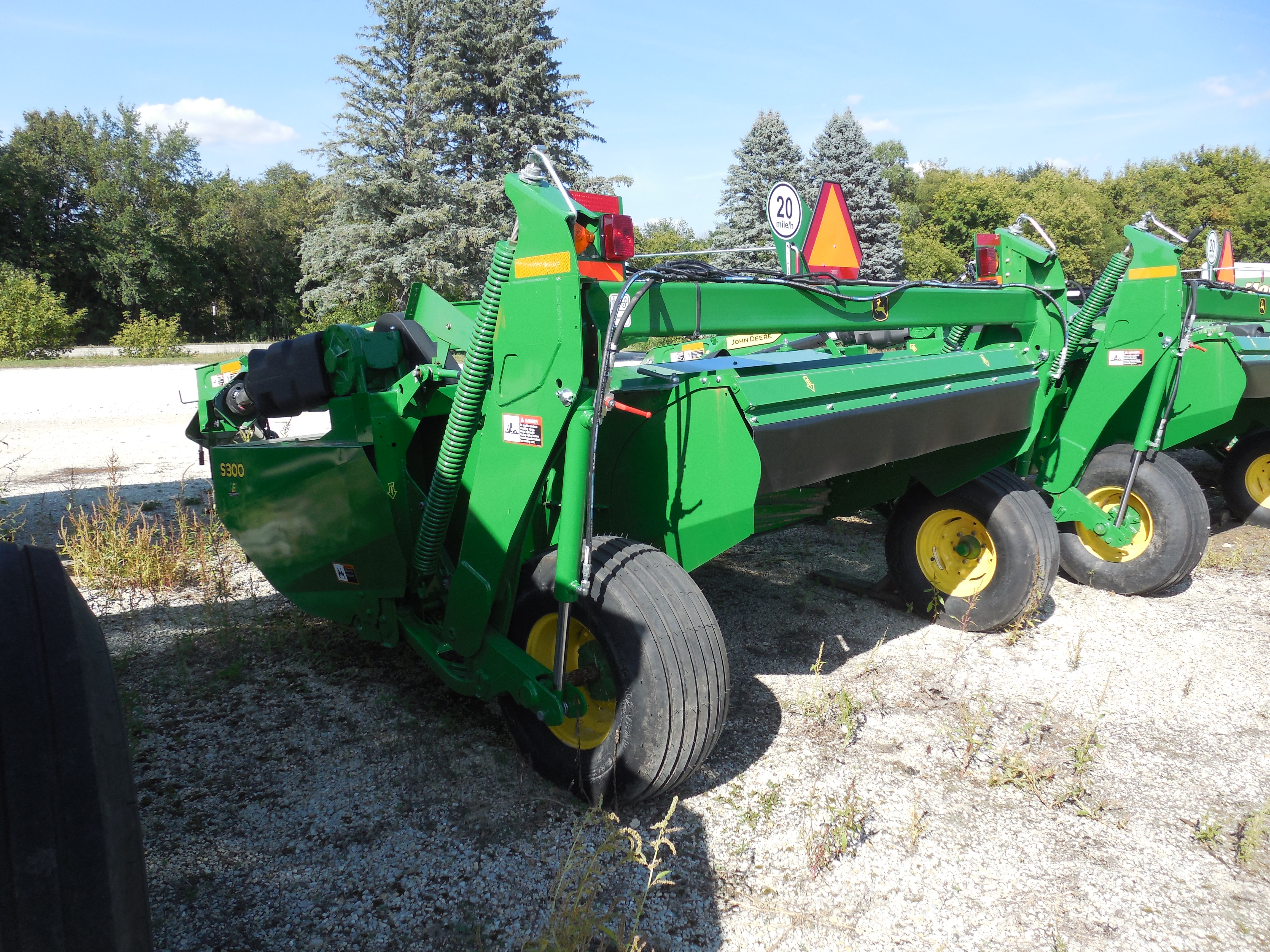 2023 John Deere S300 - Photo 5