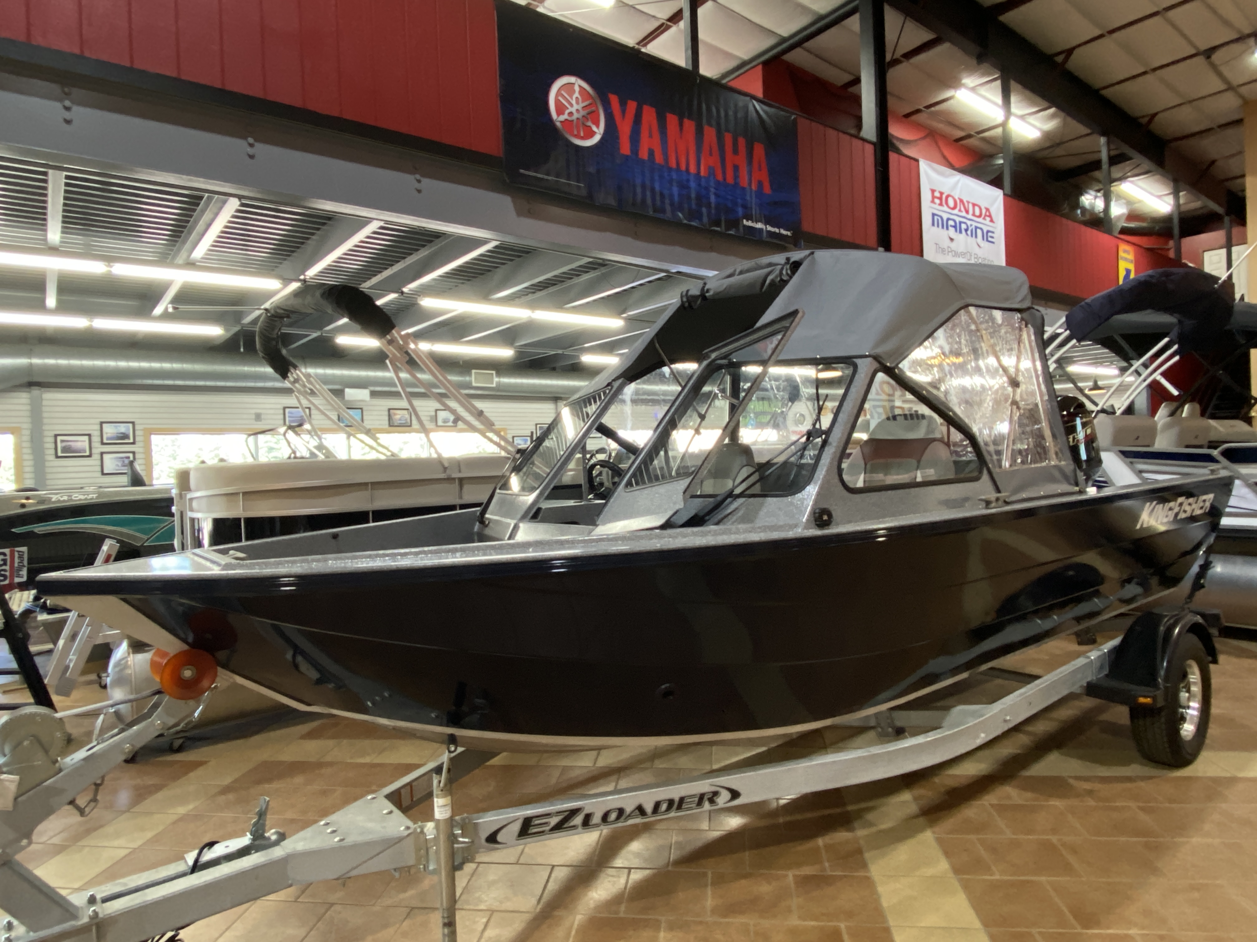 【値下げ】テールフィッシャー New Inventory from Kingfisher Boats Foster Bros. Marine Delano, MN