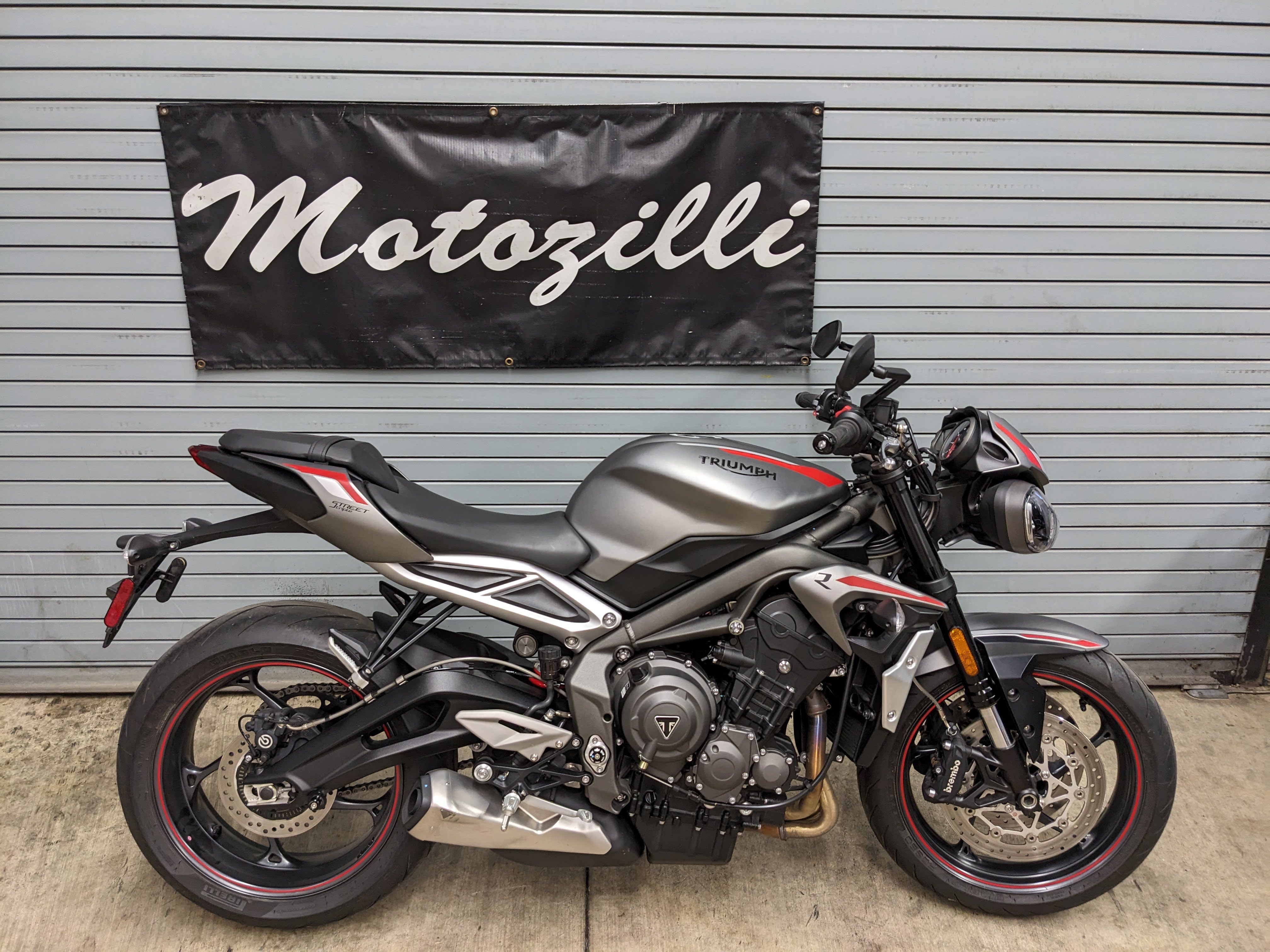 2022 Triumph Street Triple 765 R LOW