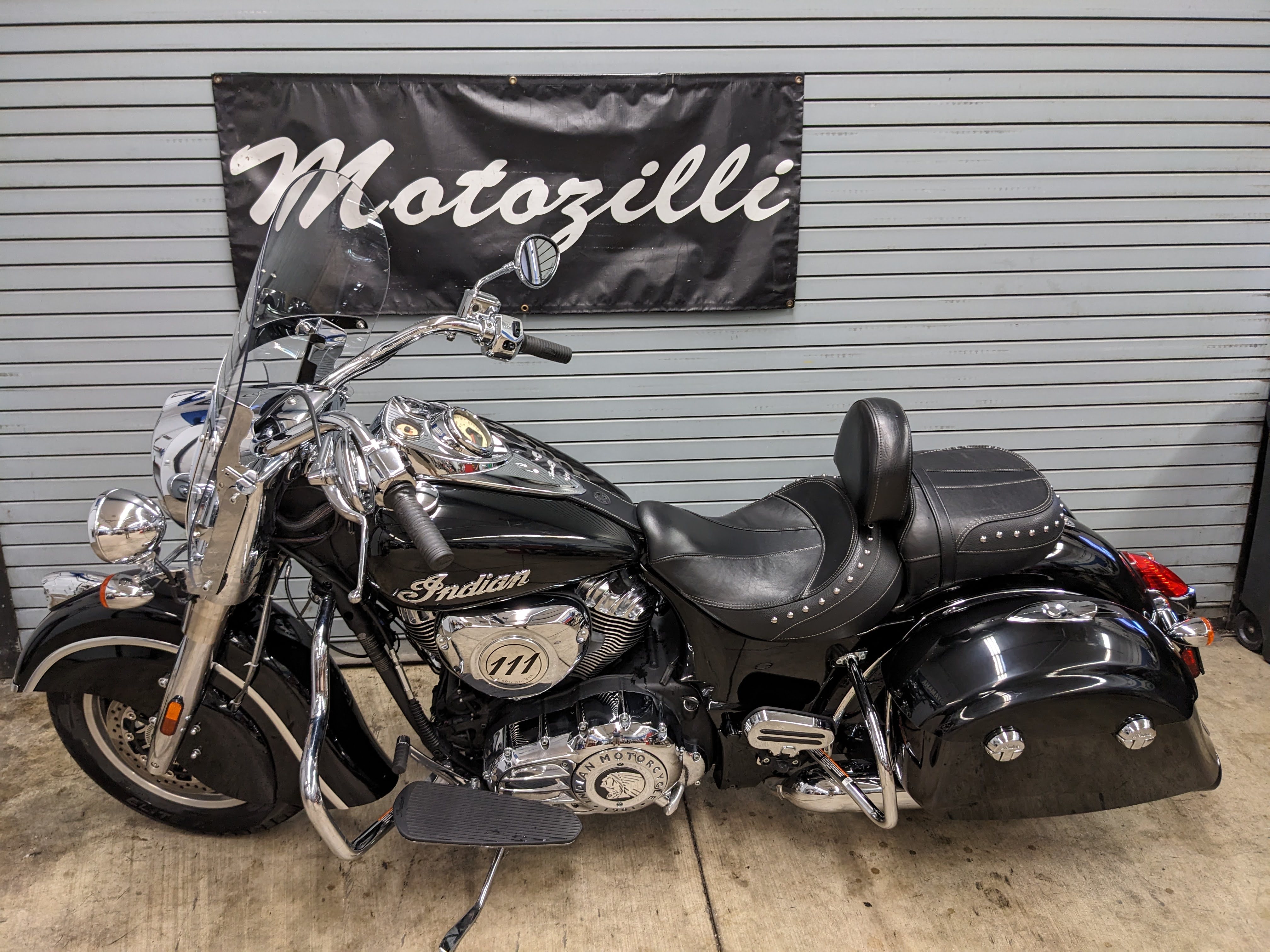 2019 Indian Motorcycle Springfield - Photo 5