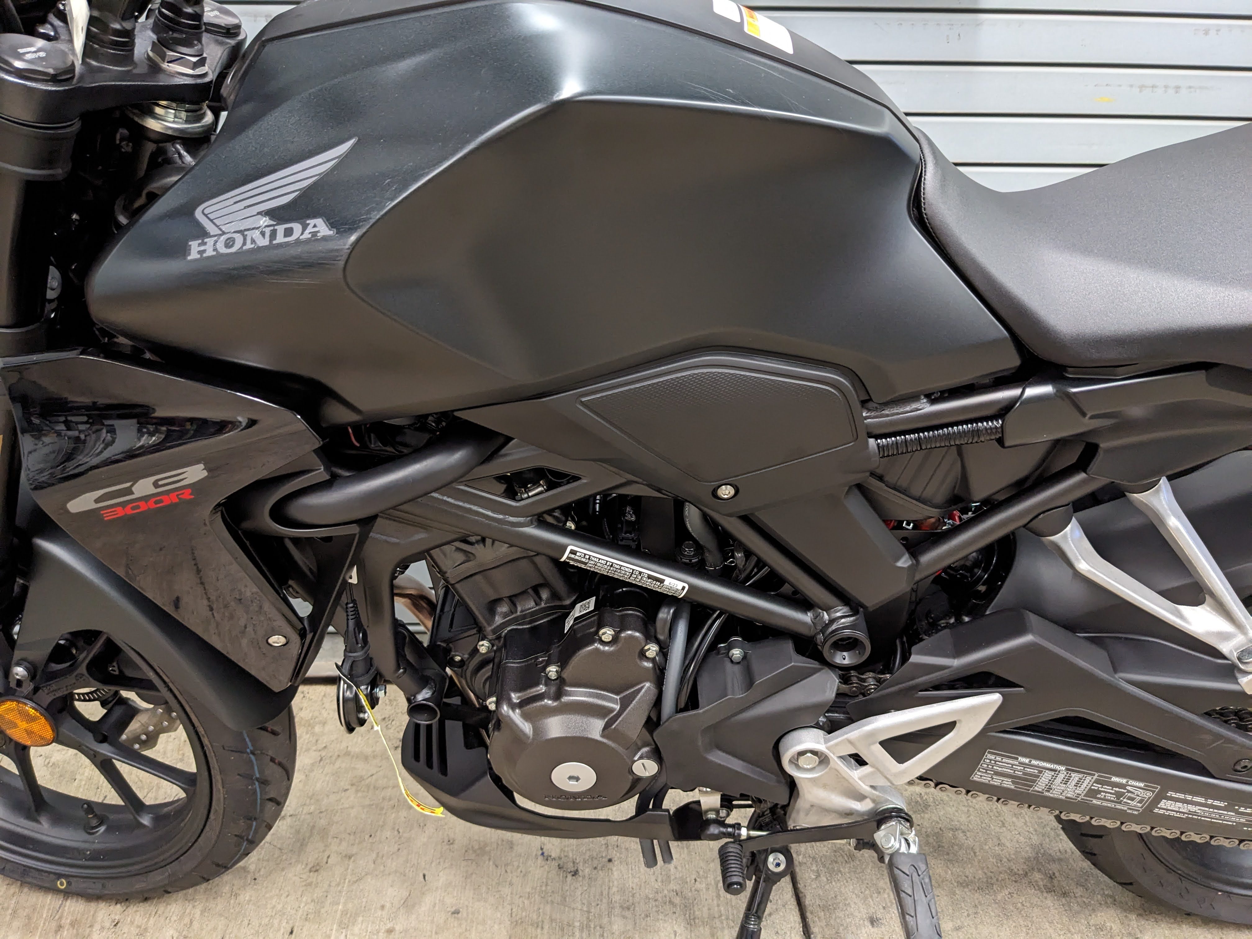 2024 Honda CB300R ABS - Photo 10
