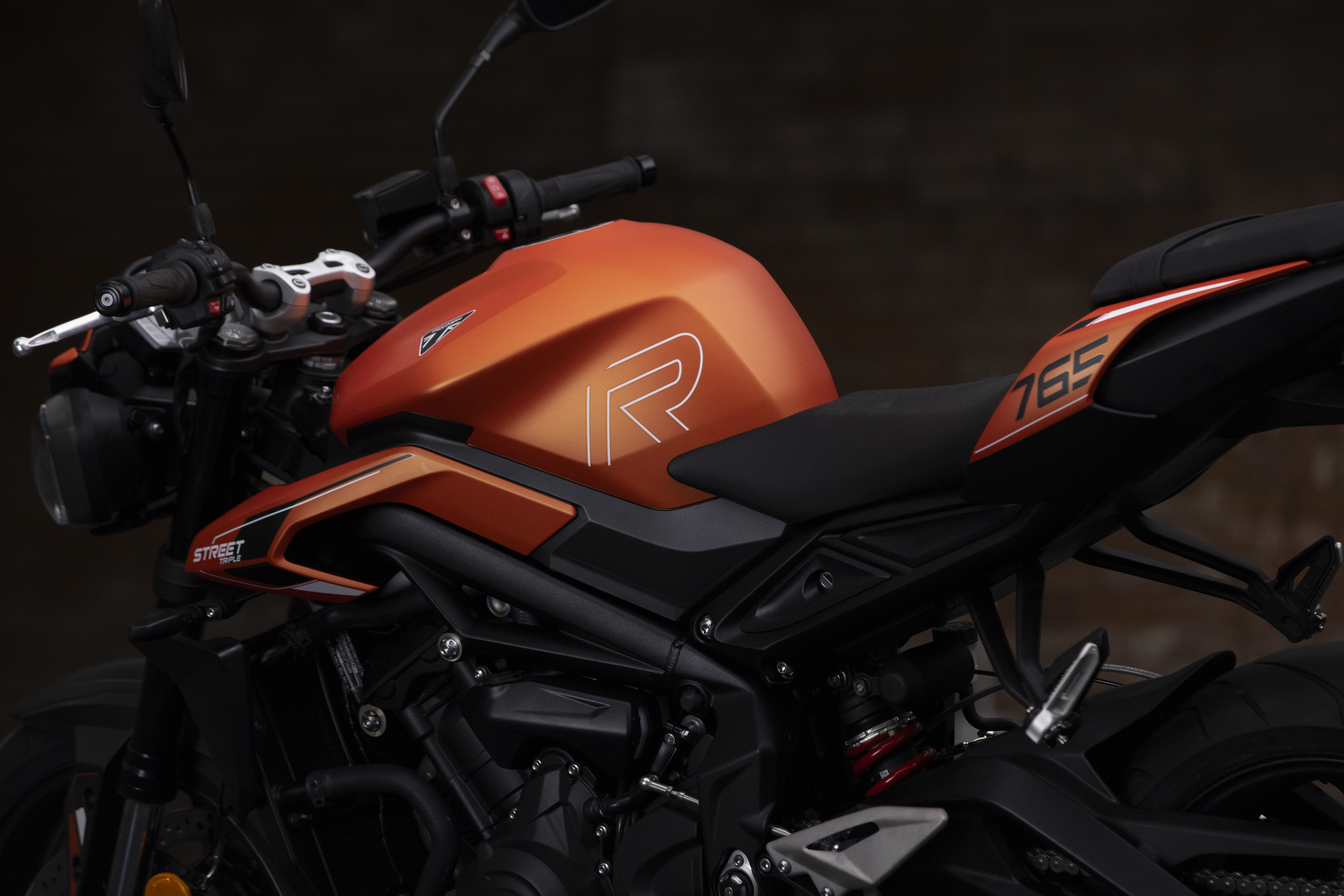 2025 Triumph Street Triple 765 R - Photo 16