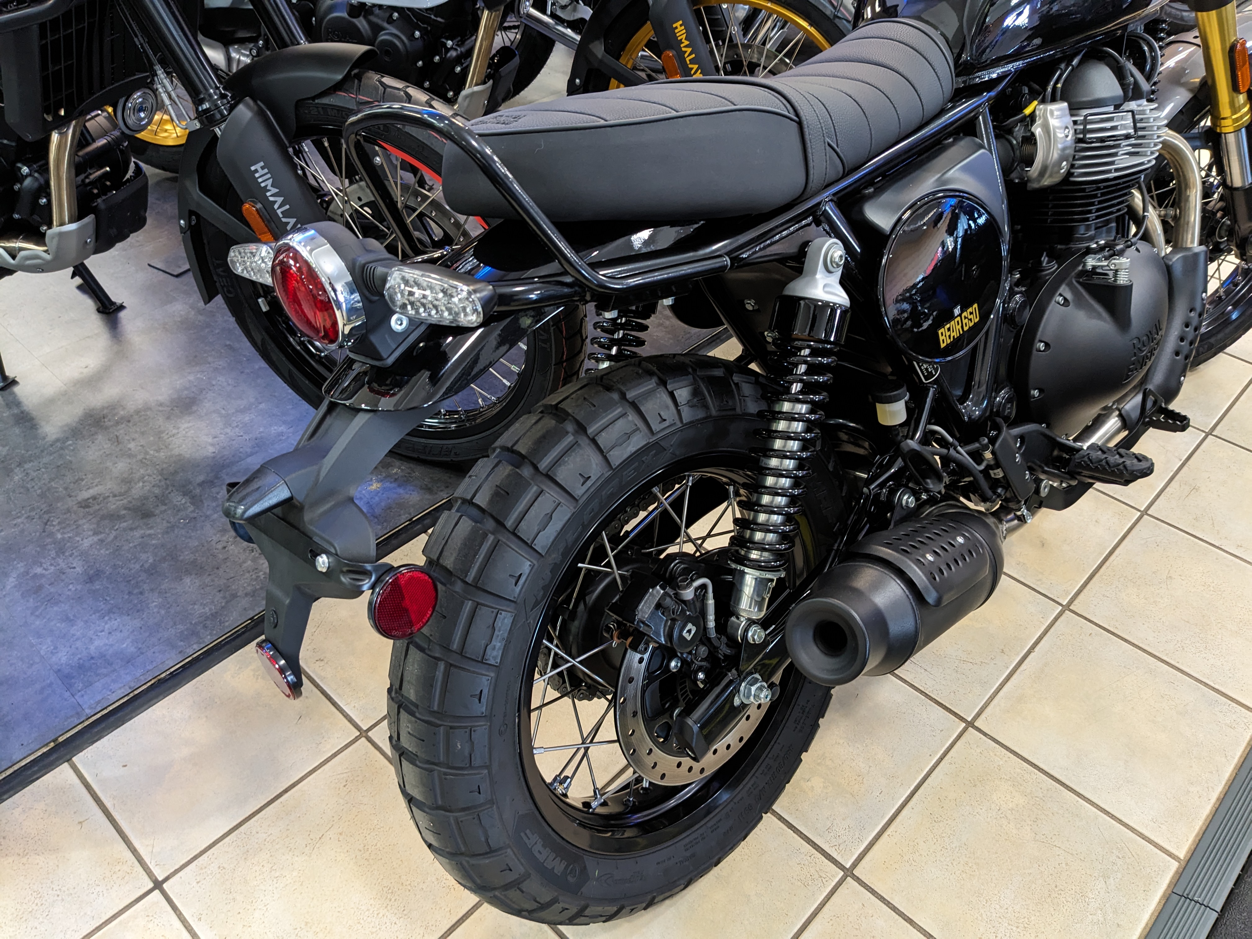 2025 Royal Enfield Bear 650 - Photo 2