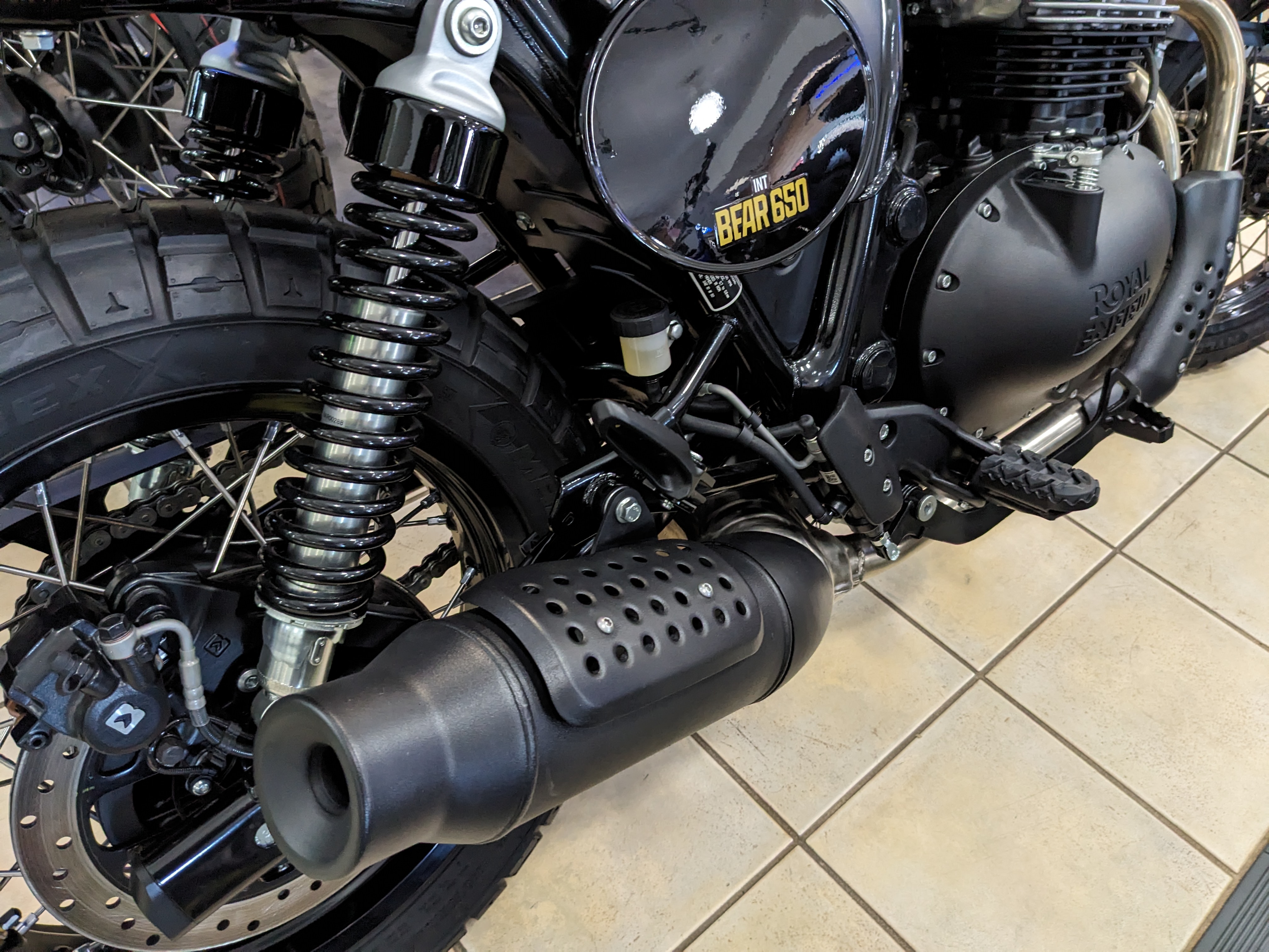2025 Royal Enfield Bear 650 - Photo 3