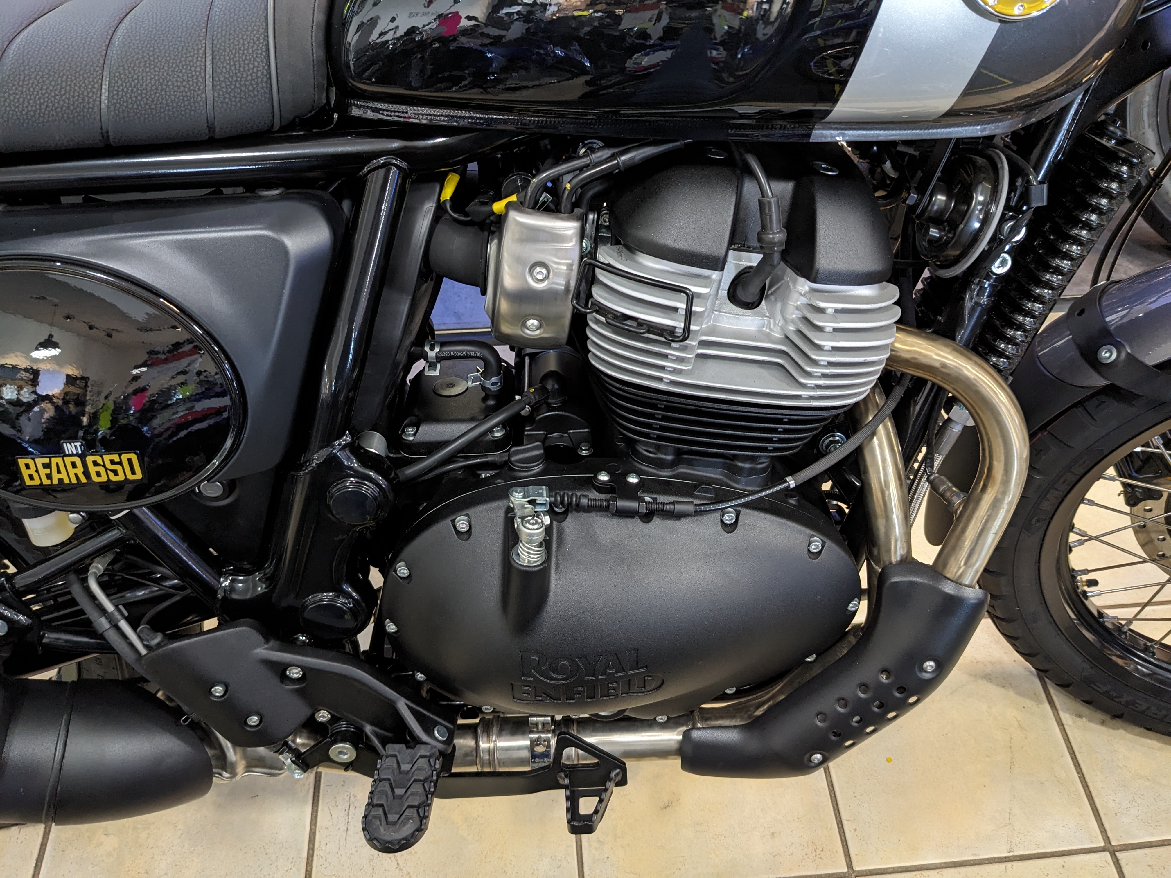 2025 Royal Enfield Bear 650 - Photo 5