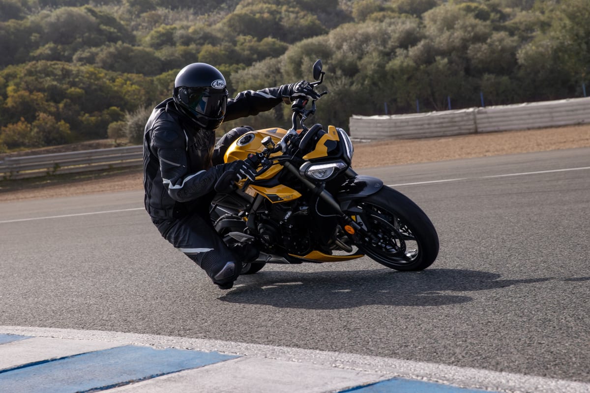 2025 Triumph Street Triple 765 RS - Photo 9