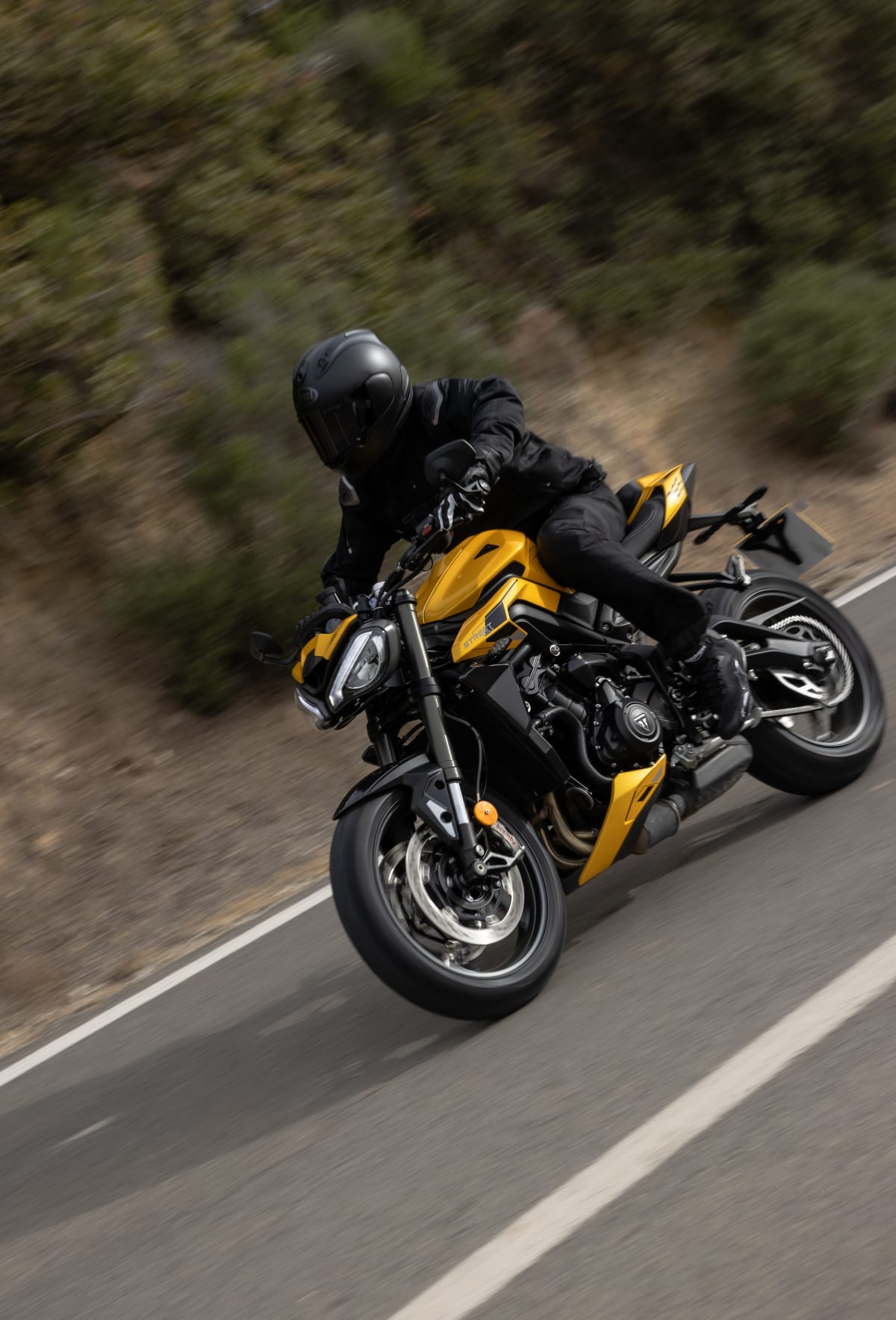 2025 Triumph Street Triple 765 RS - Photo 11