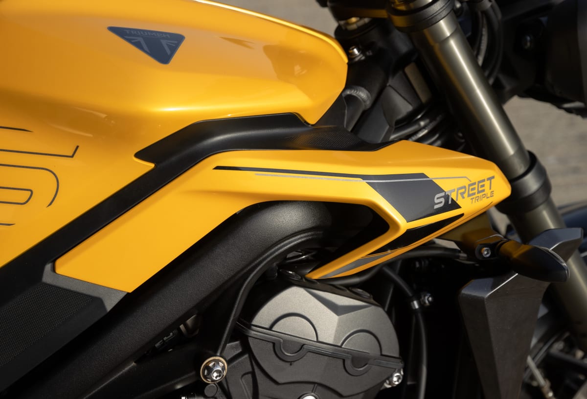 2025 Triumph Street Triple 765 RS - Photo 12