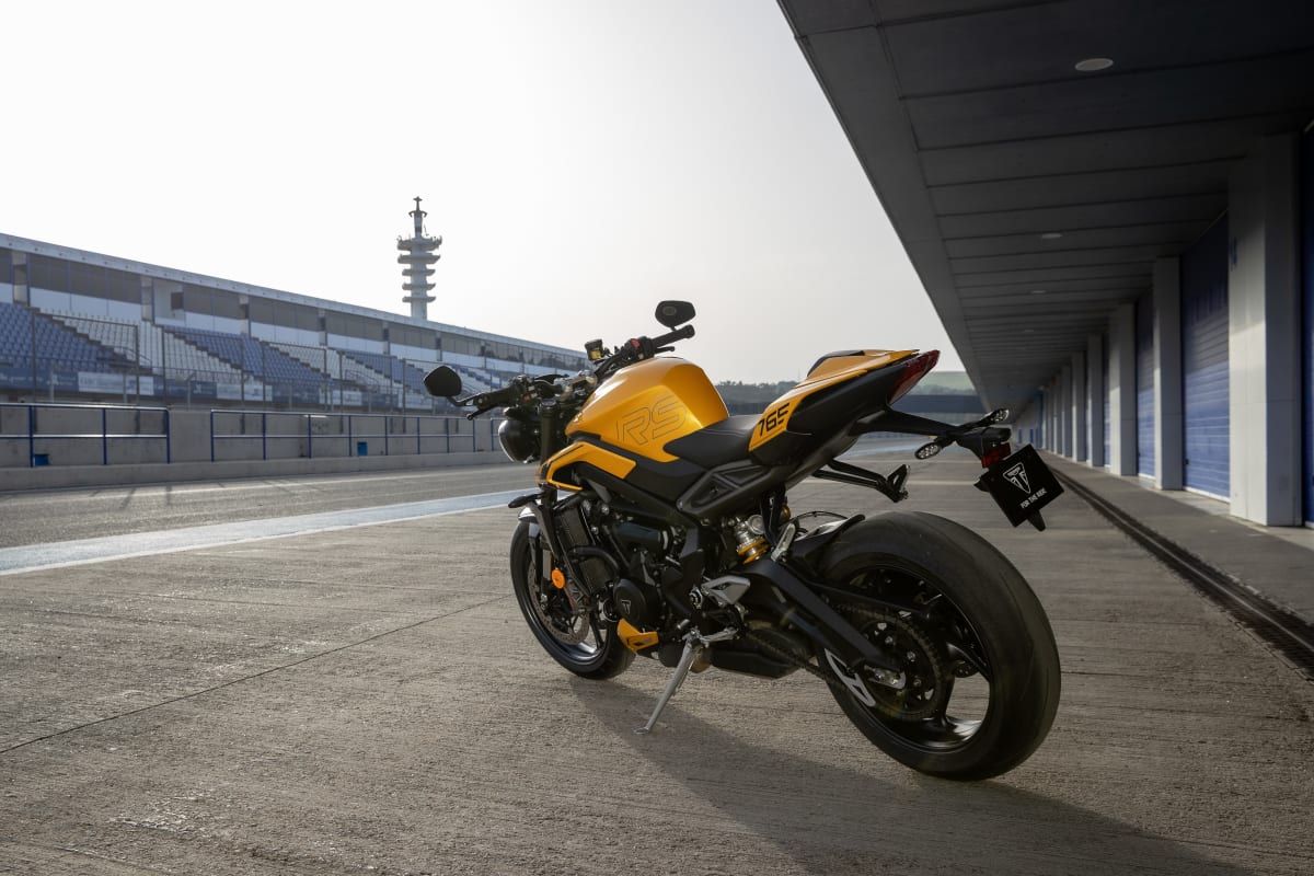 2025 Triumph Street Triple 765 RS - Photo 18