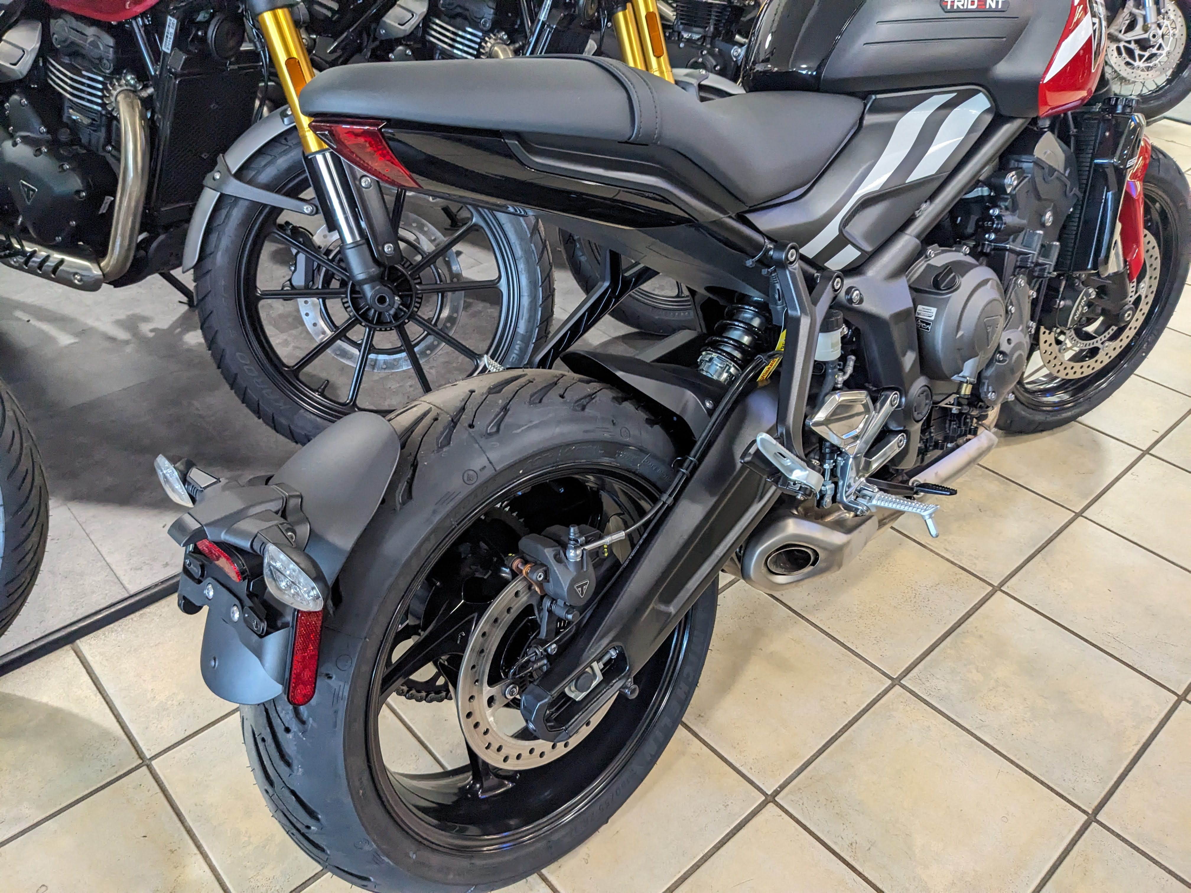 2025 Triumph Trident 660 - Photo 11
