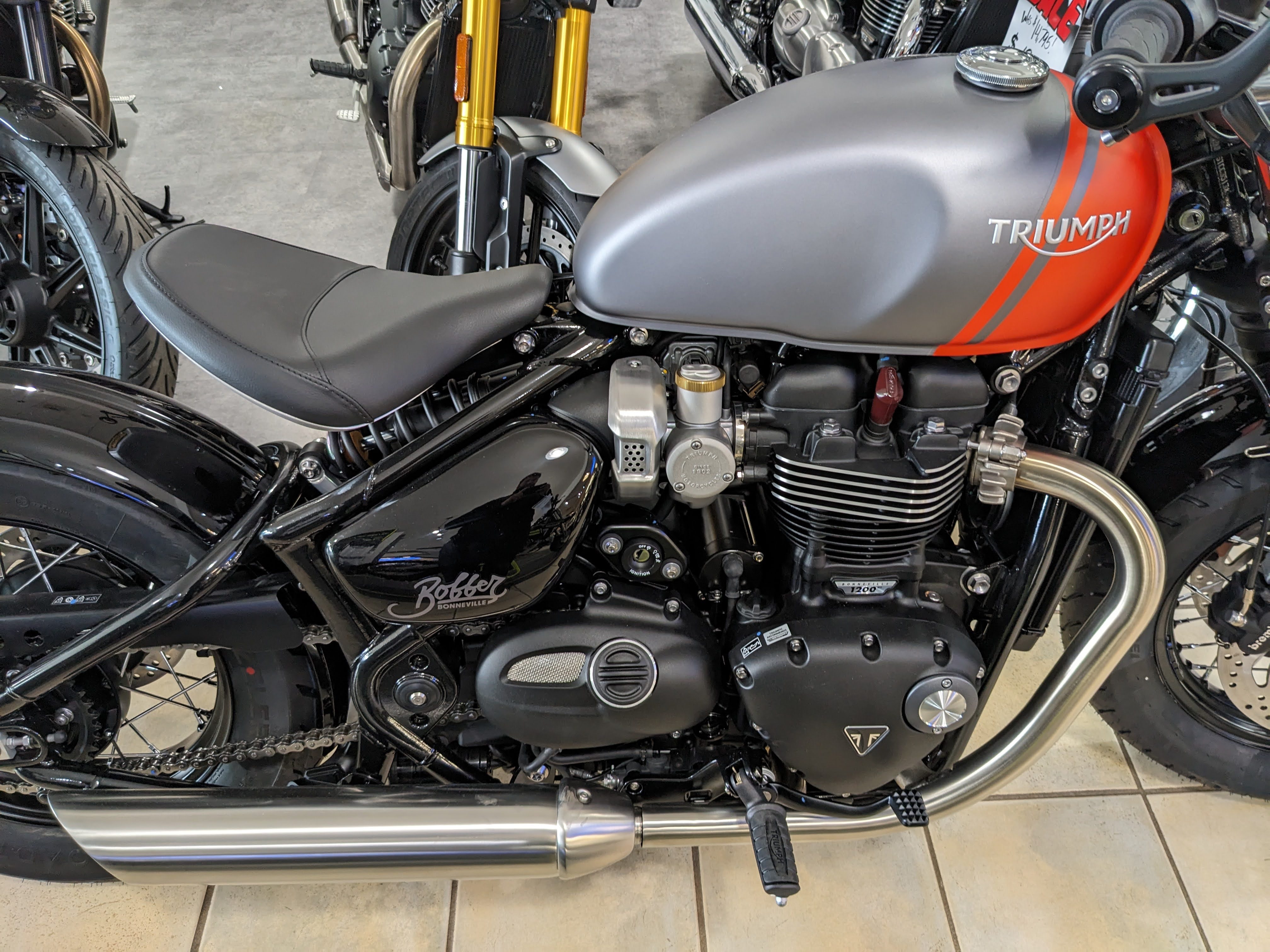 2025 Triumph Bonneville Bobber - Photo 4