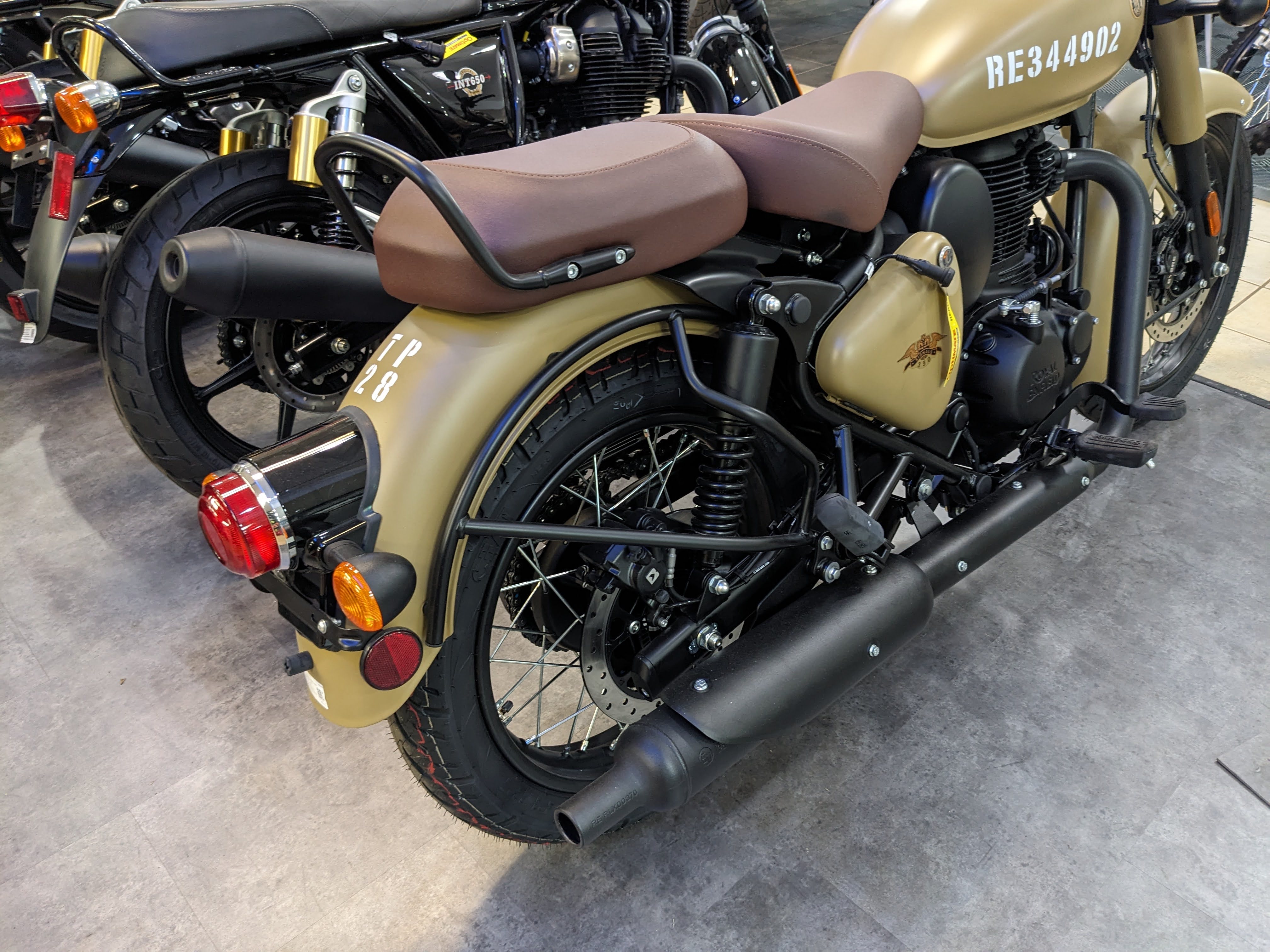 2024 Royal Enfield Classic 350 - Photo 5