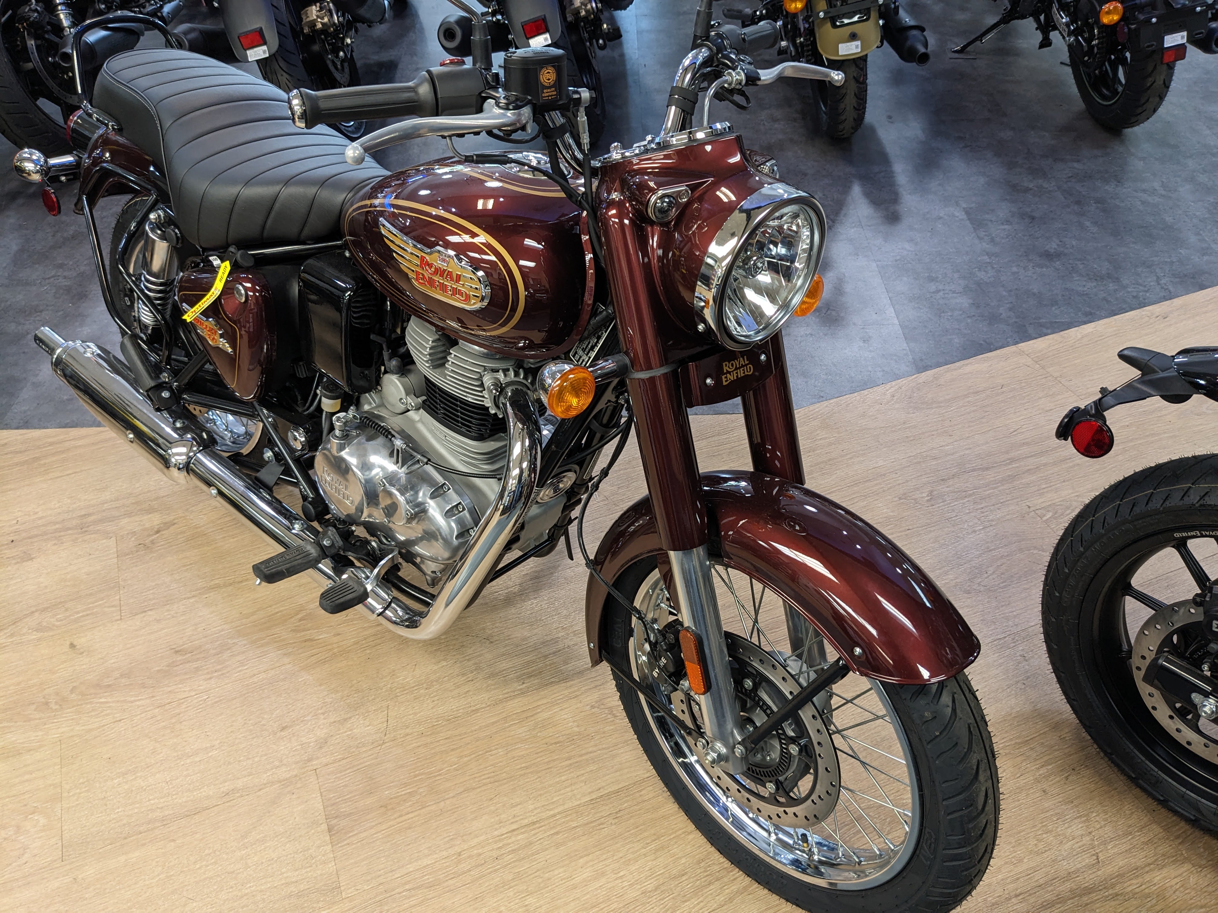 2024 Royal Enfield Bullet 350 - Photo 4