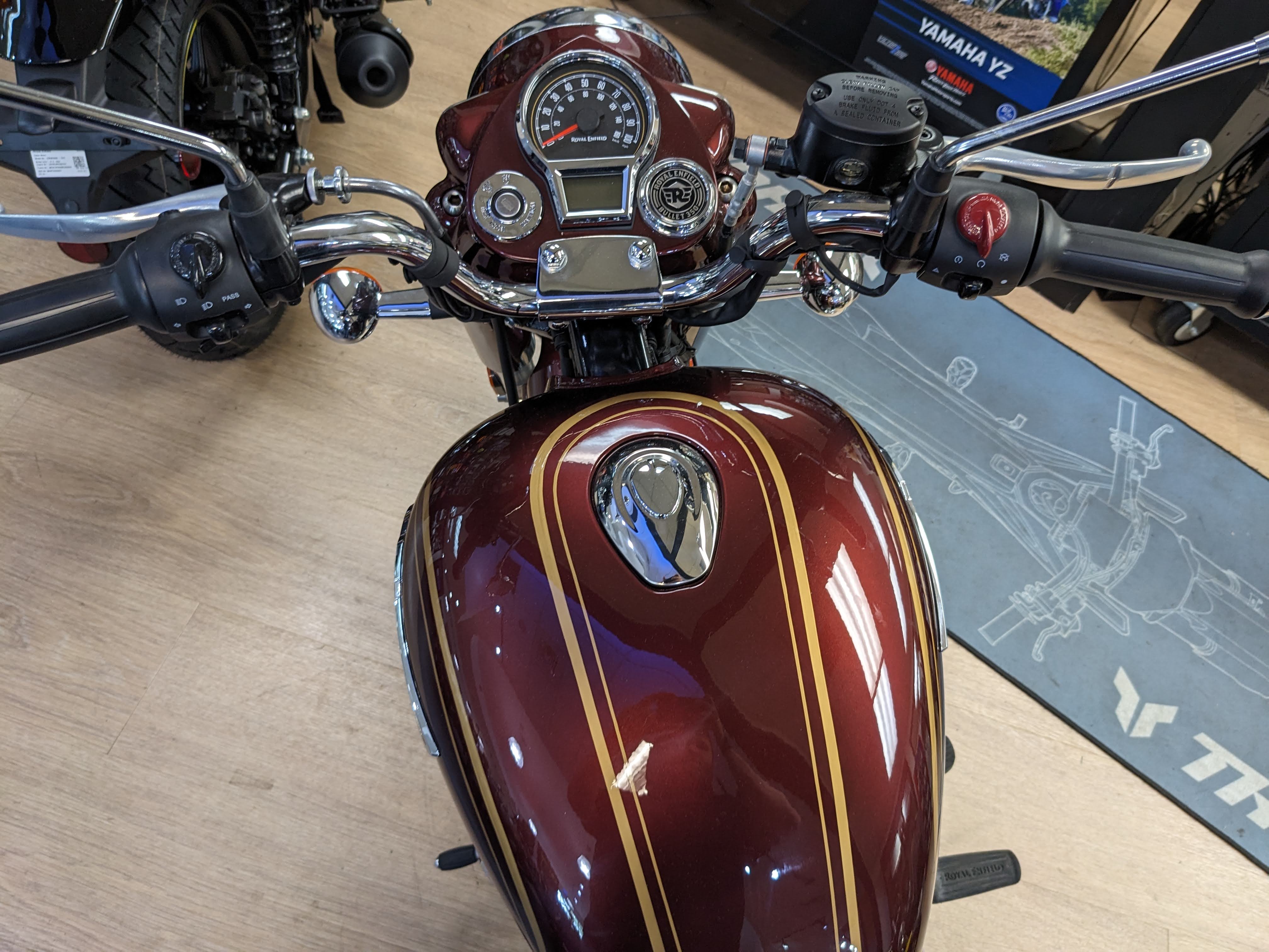 2024 Royal Enfield Bullet 350 - Photo 8