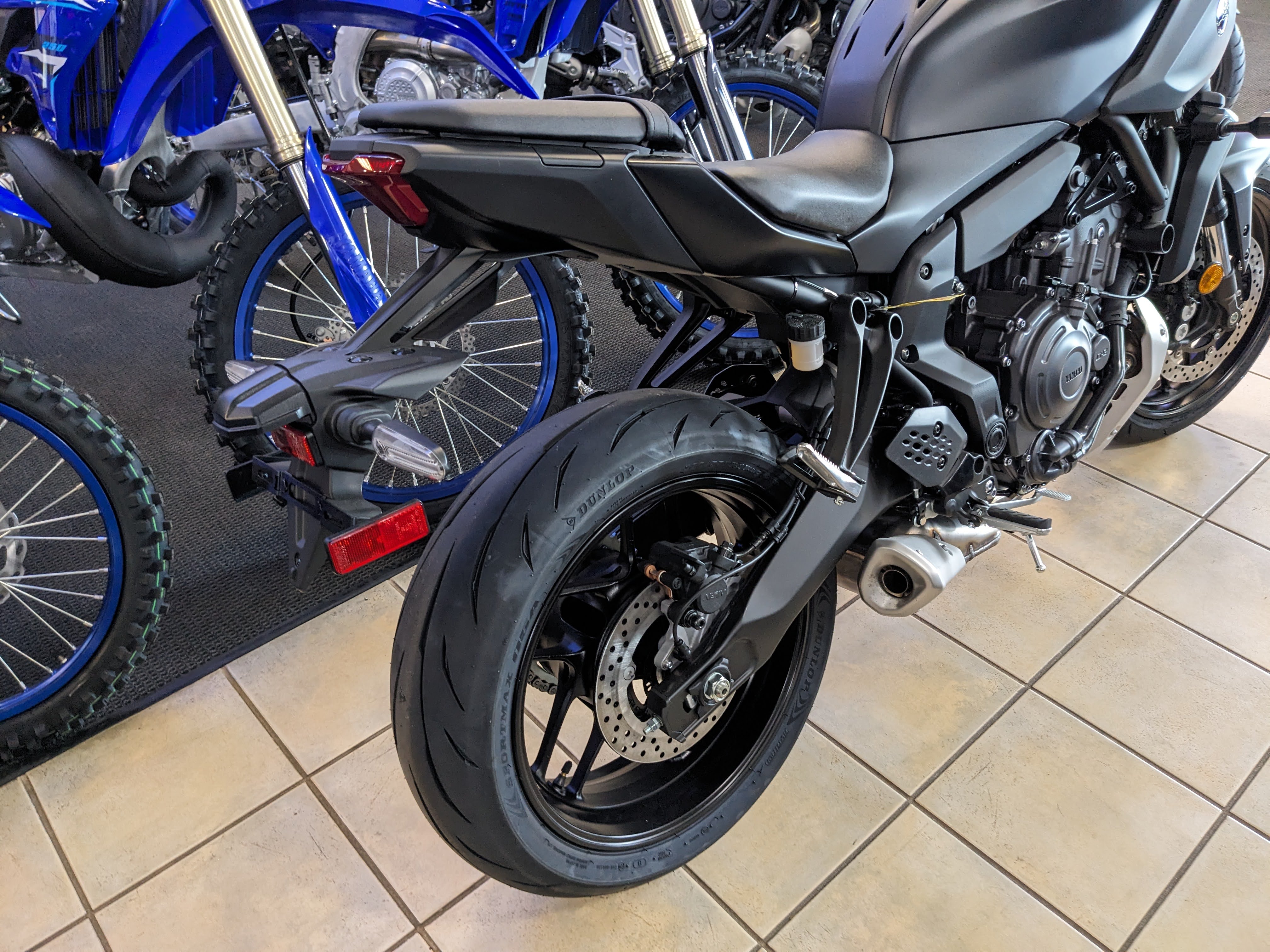 2025 Yamaha MT 07 - Photo 3