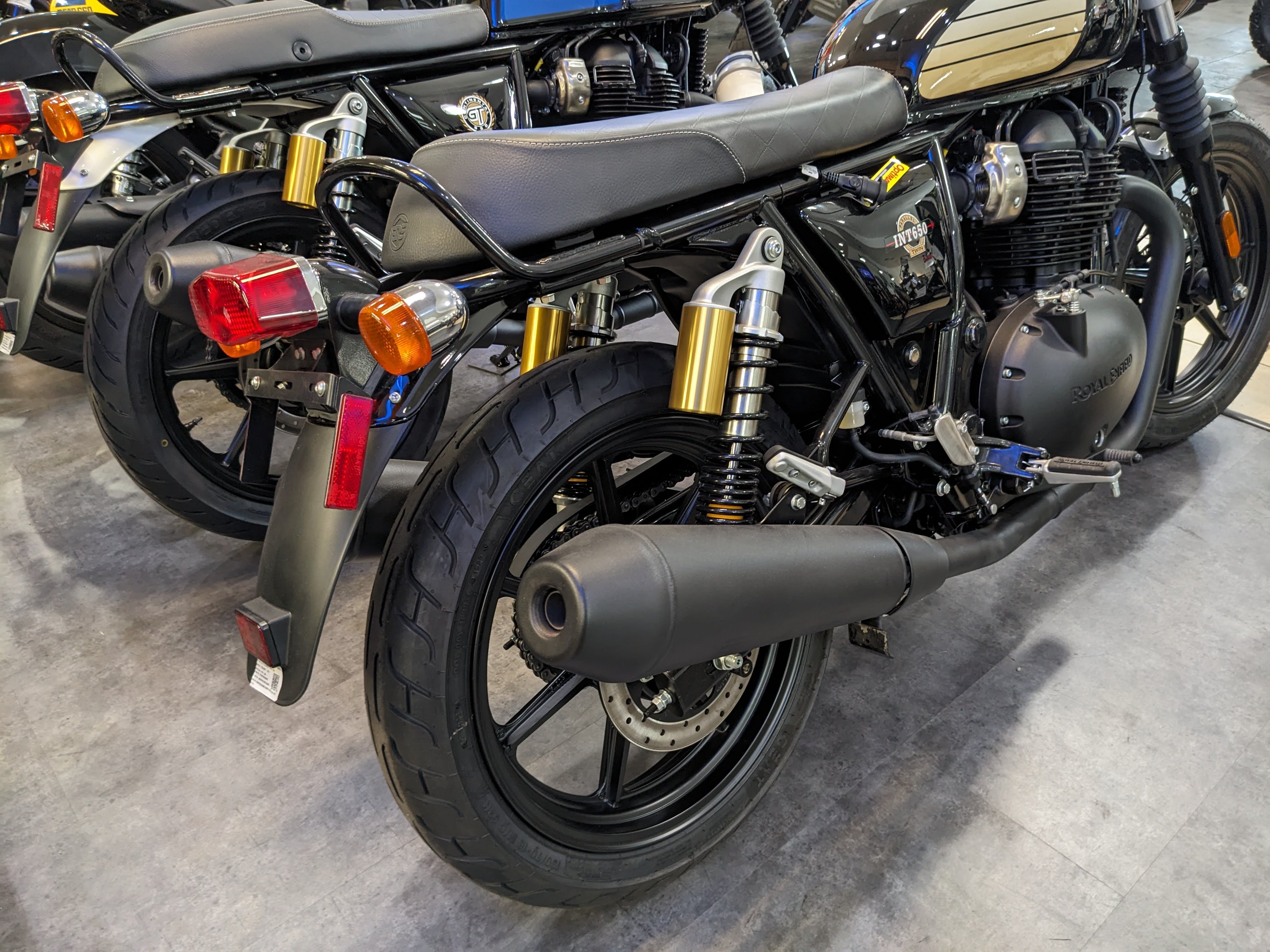 2024 Royal Enfield INT 650 - Photo 11