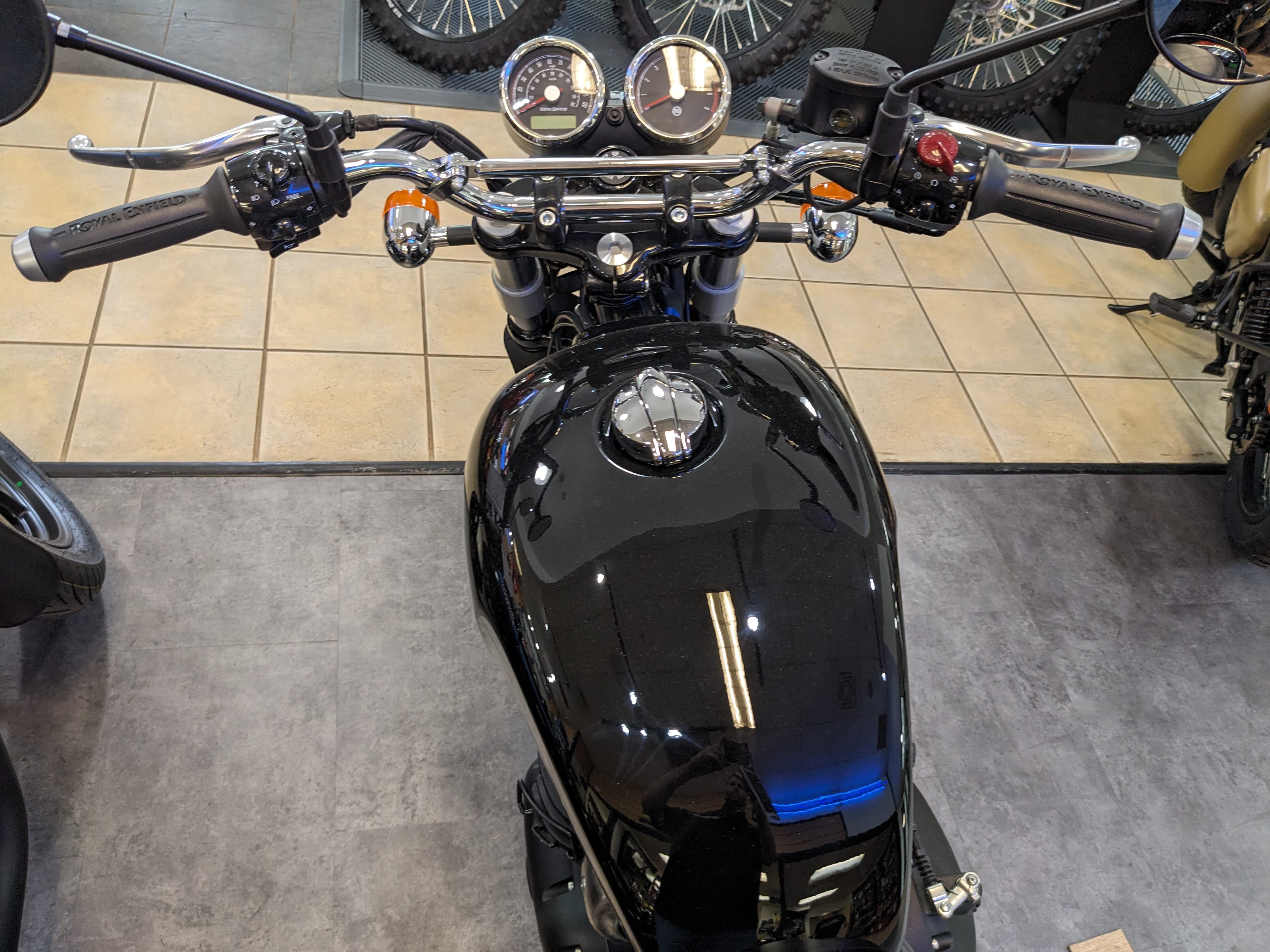 2024 Royal Enfield INT 650 - Photo 14