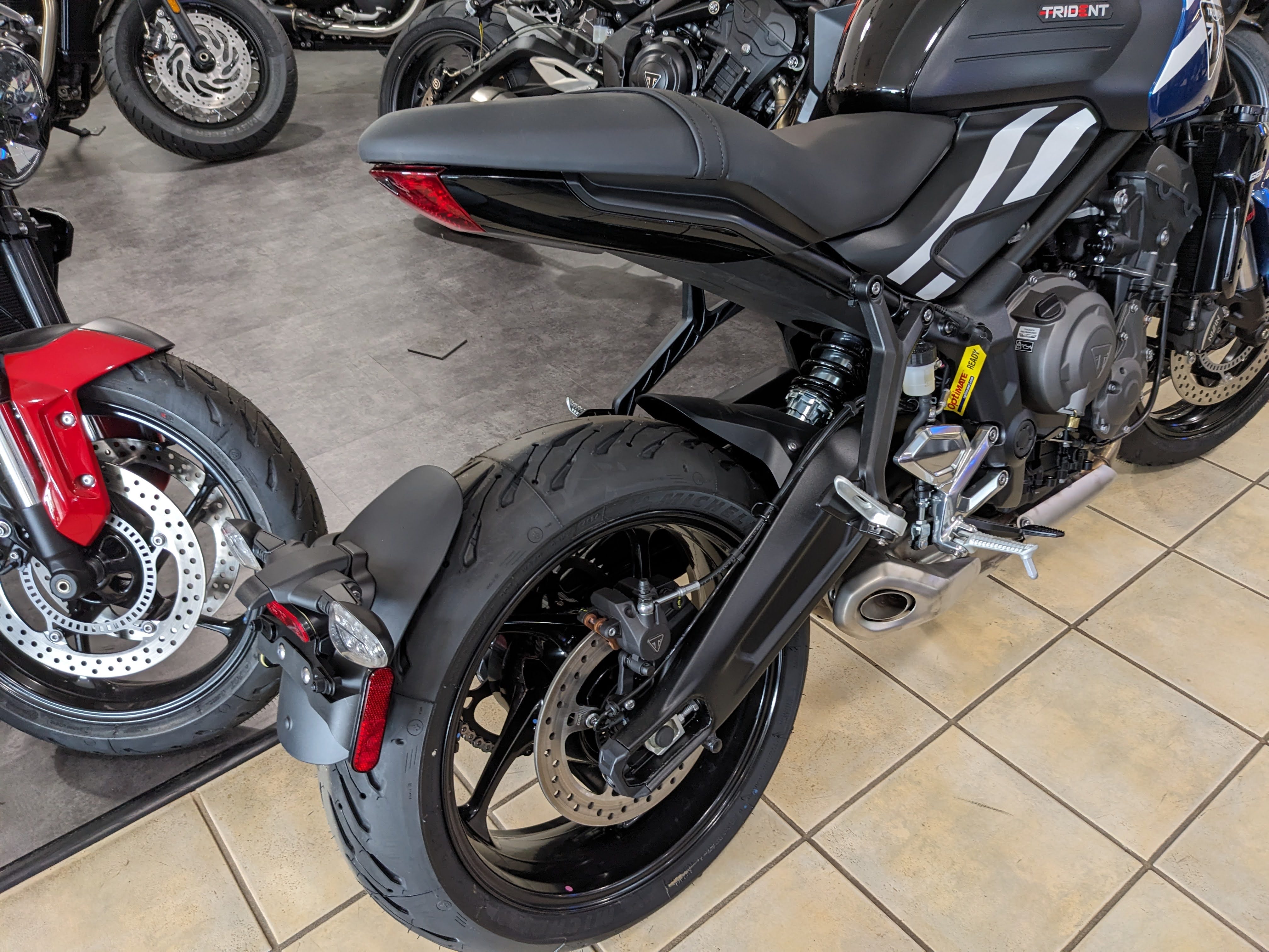 2025 Triumph Trident 660 - Photo 3