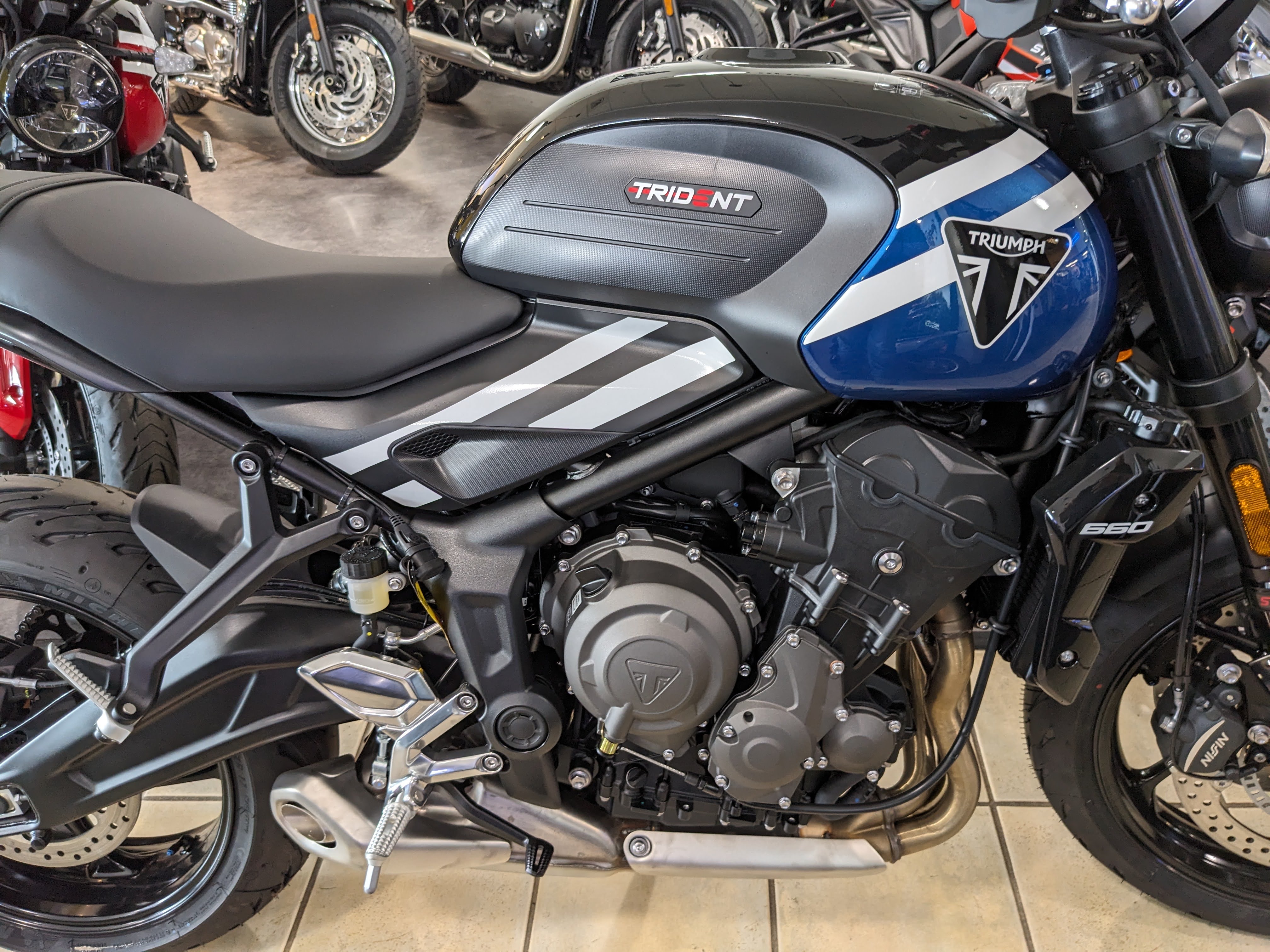 2025 Triumph Trident 660 - Photo 4