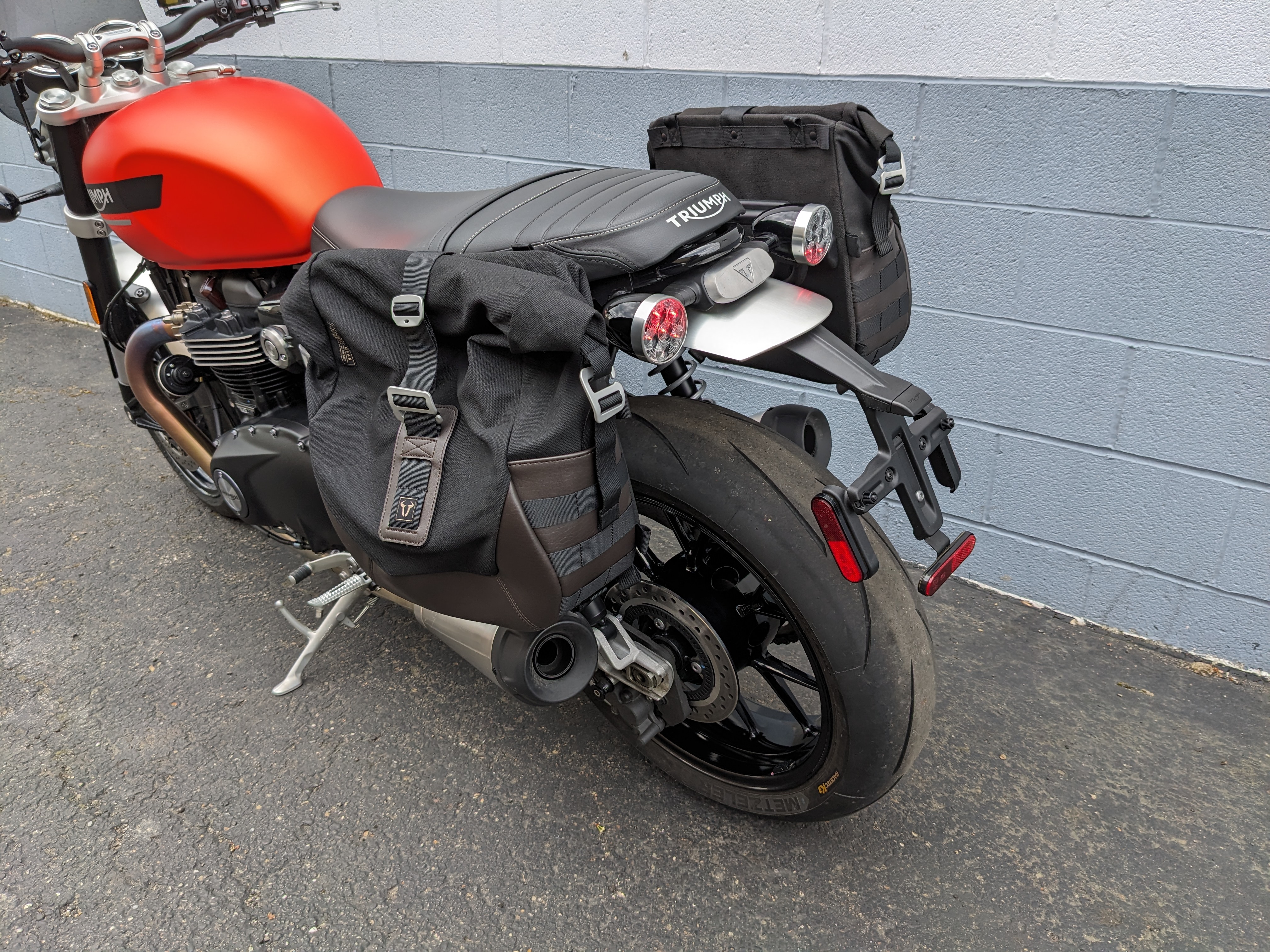 2023 Triumph Speed Twin 1200 - Photo 9