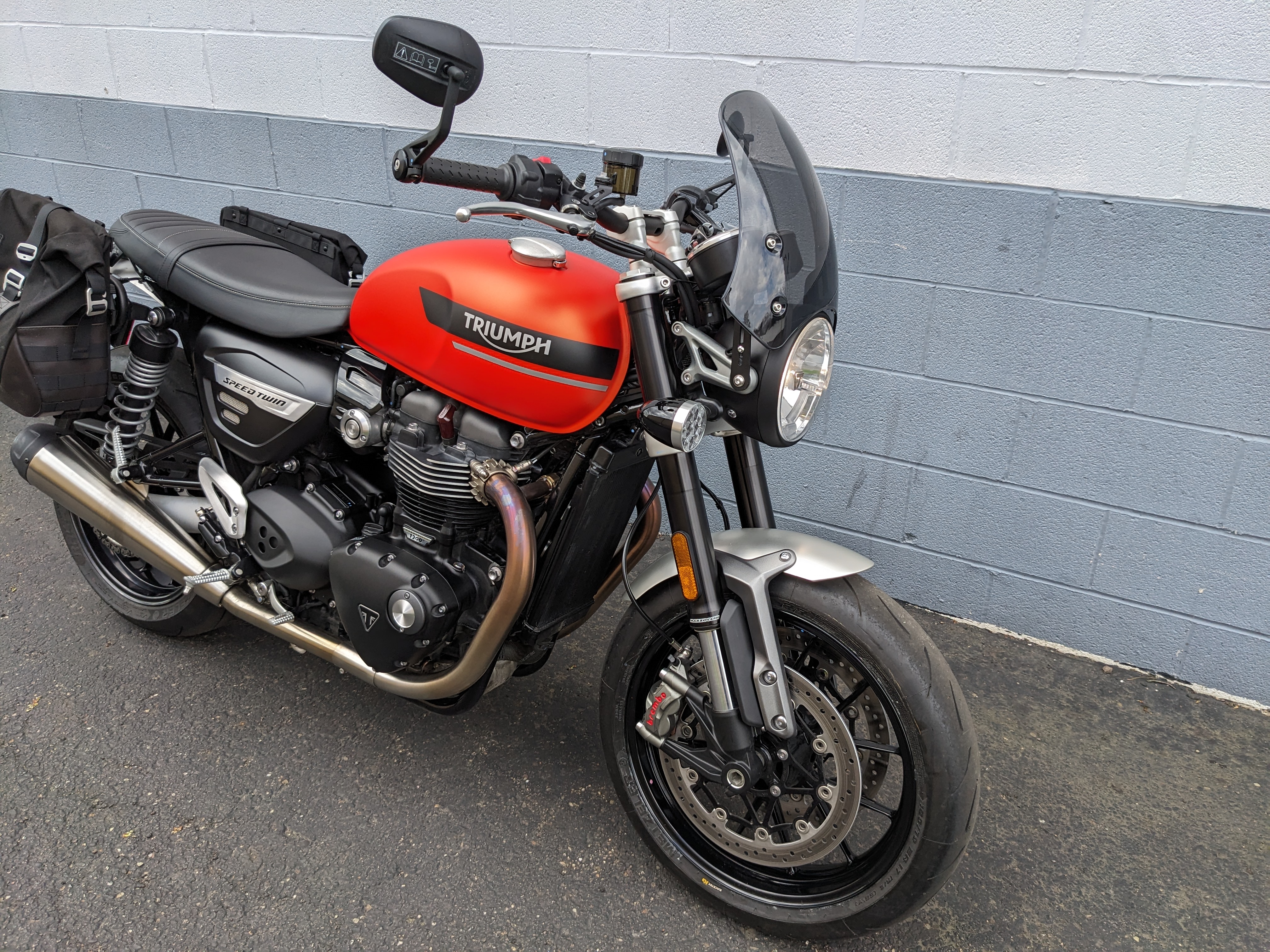 2023 Triumph Speed Twin 1200 - Photo 3