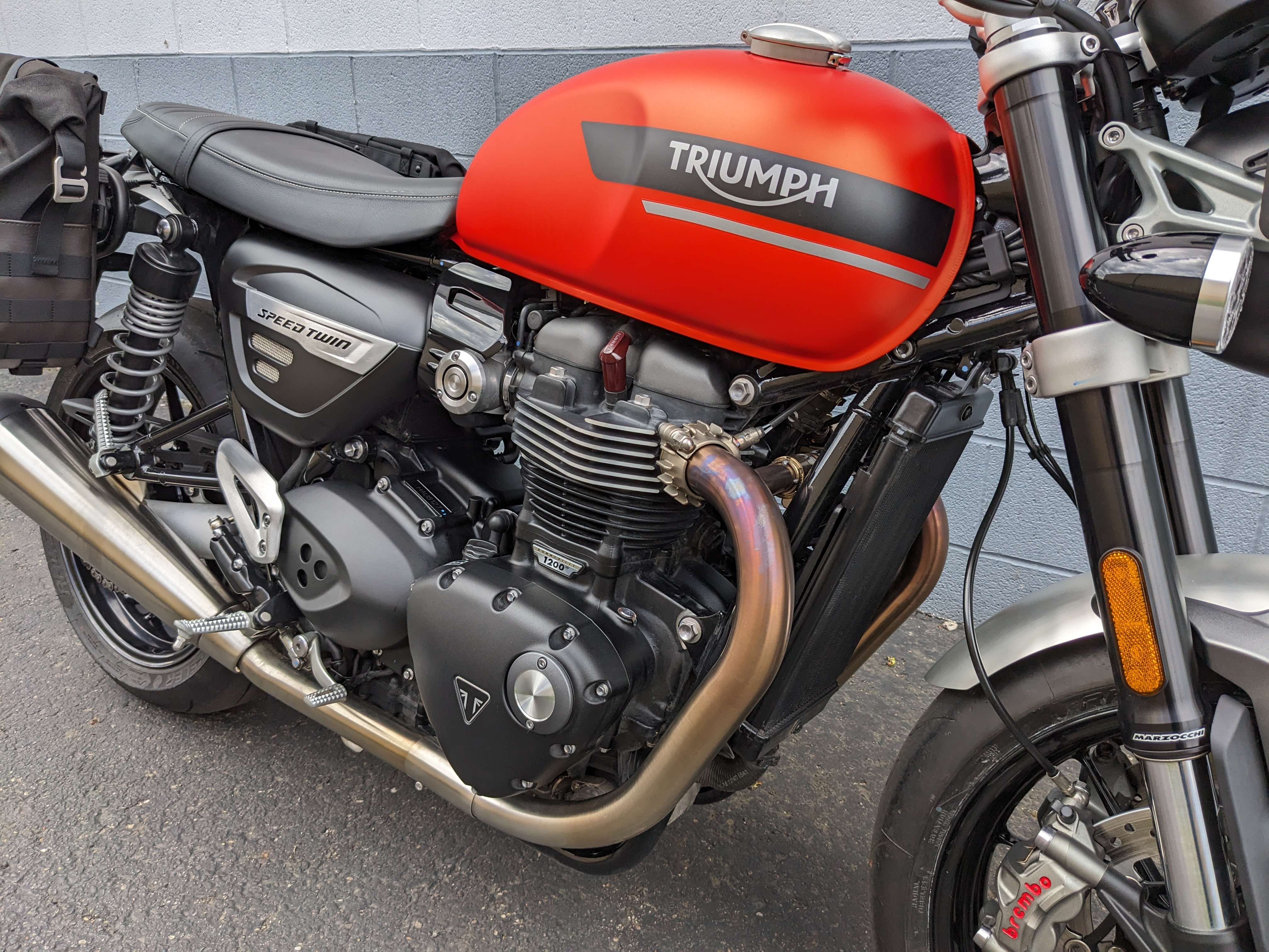 2023 Triumph Speed Twin 1200 - Photo 4