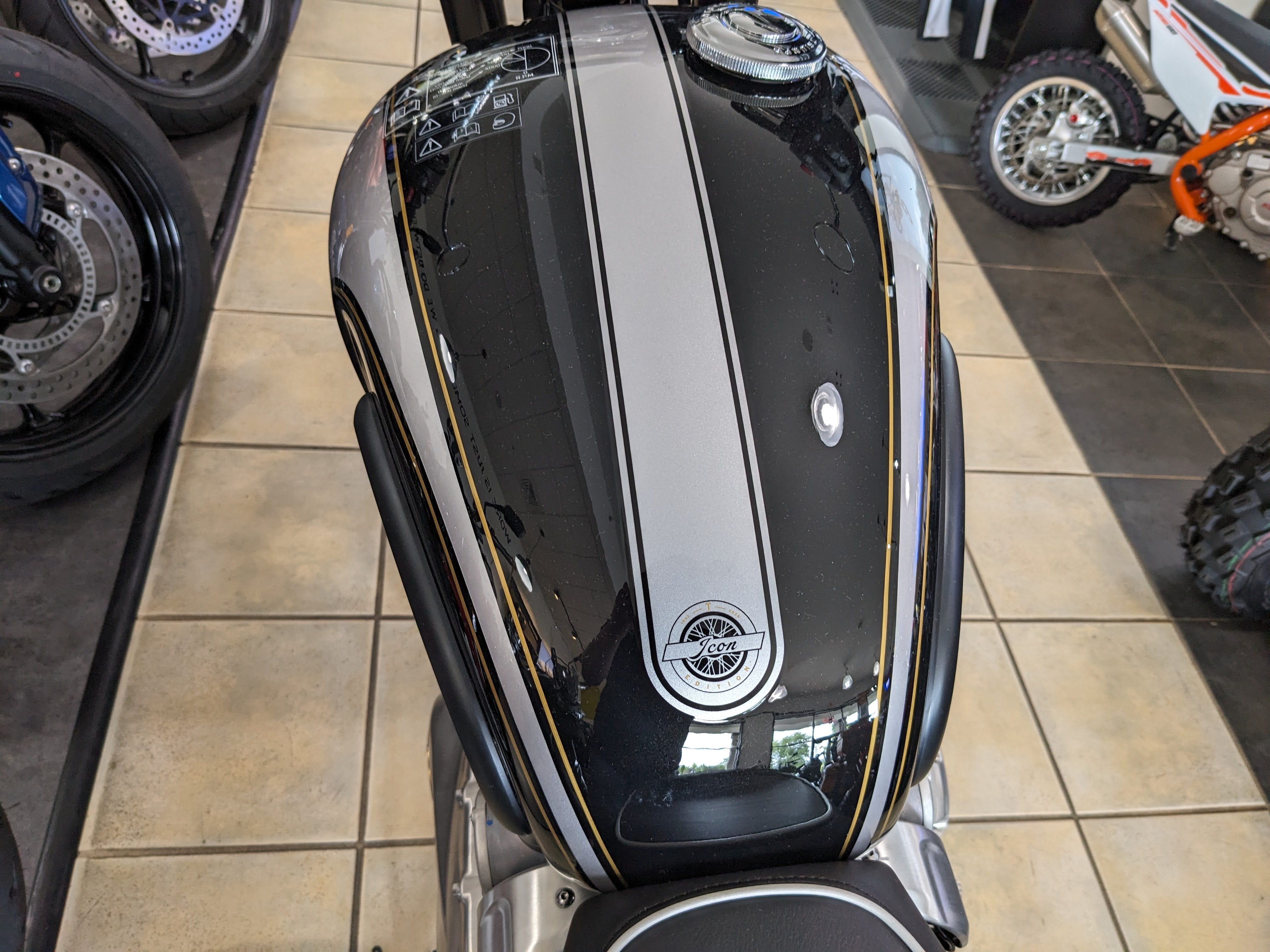 2025 Triumph Bonneville T120 Icon Edition - Photo 5