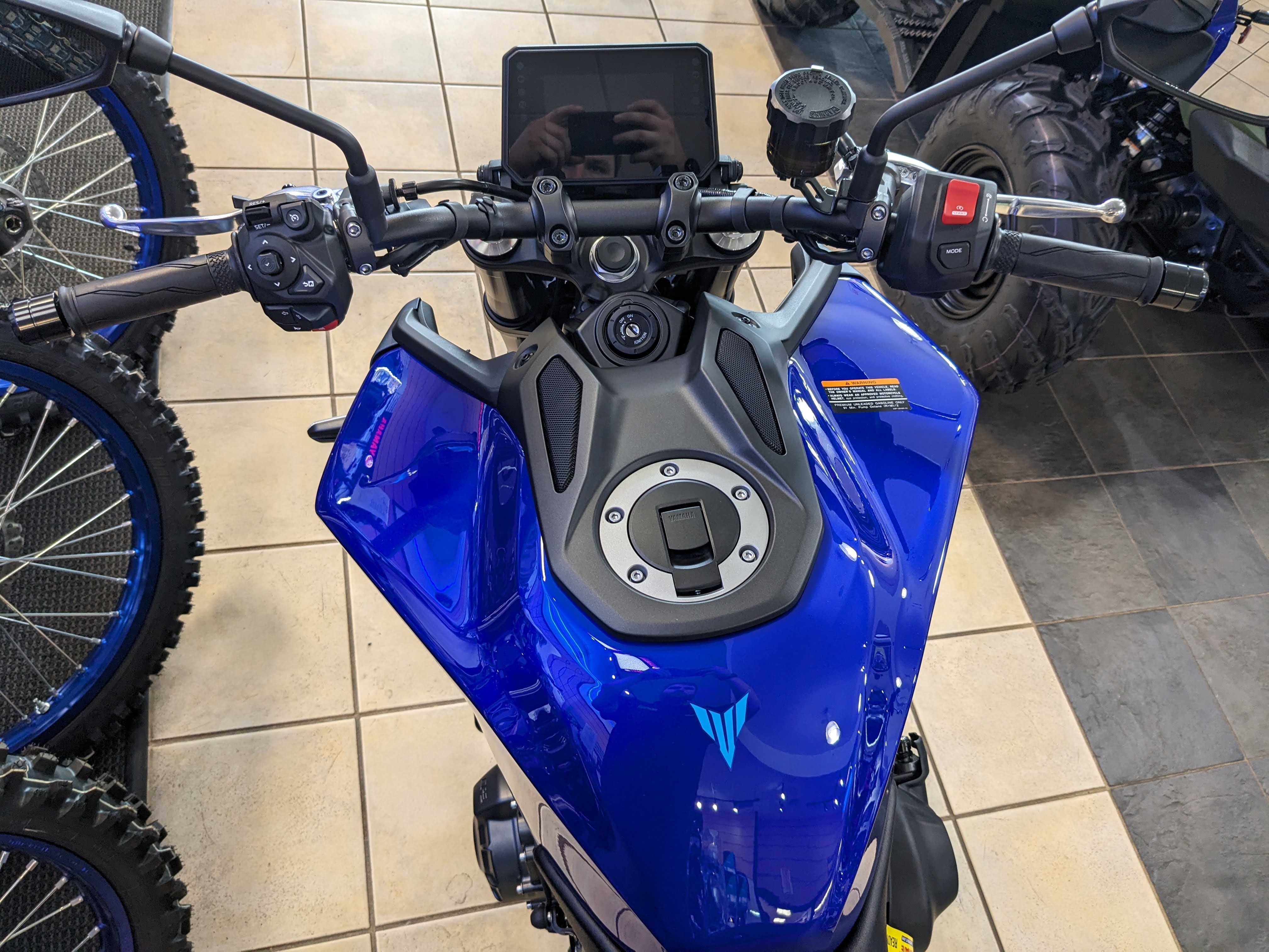 2025 Yamaha MT-09 - Photo 7