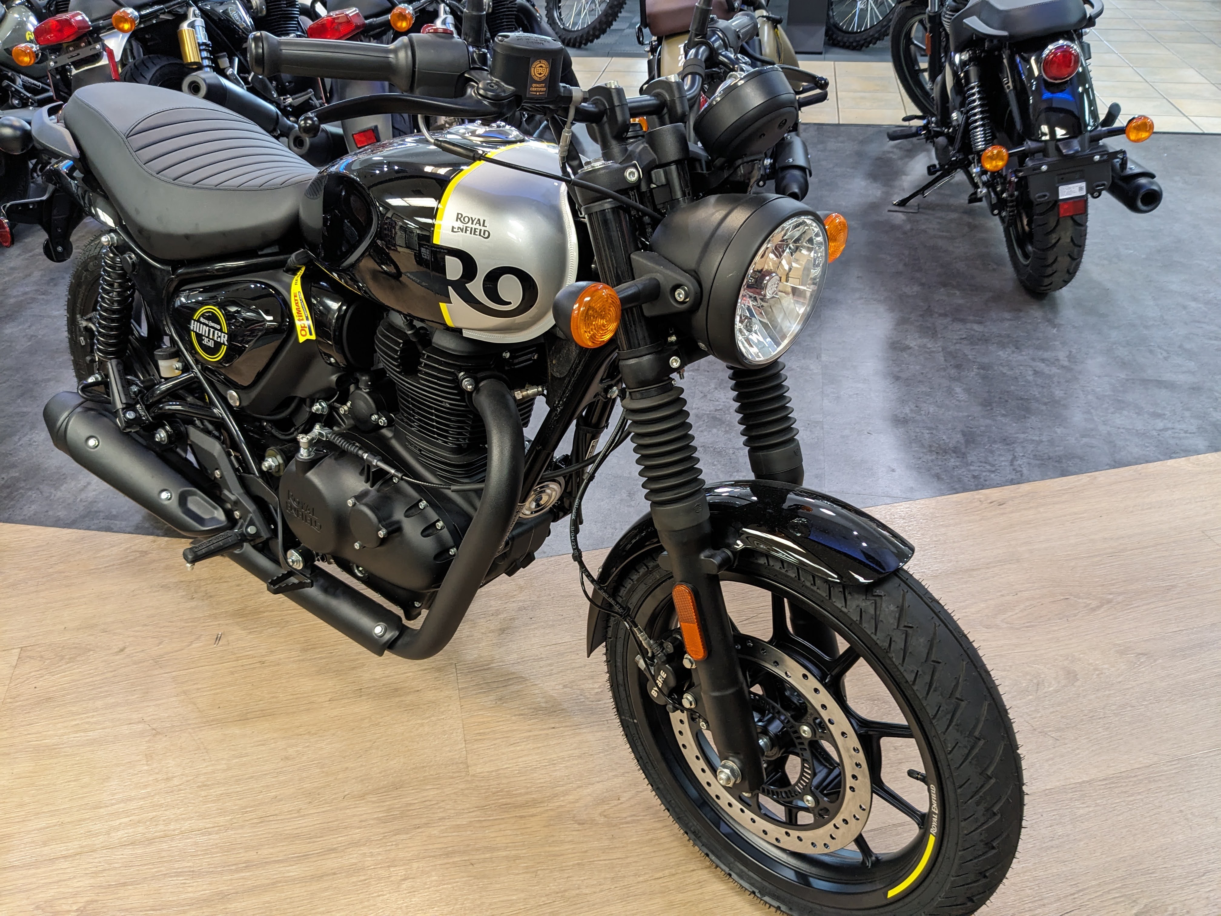 2024 Royal Enfield Hunter 350 - Photo 4