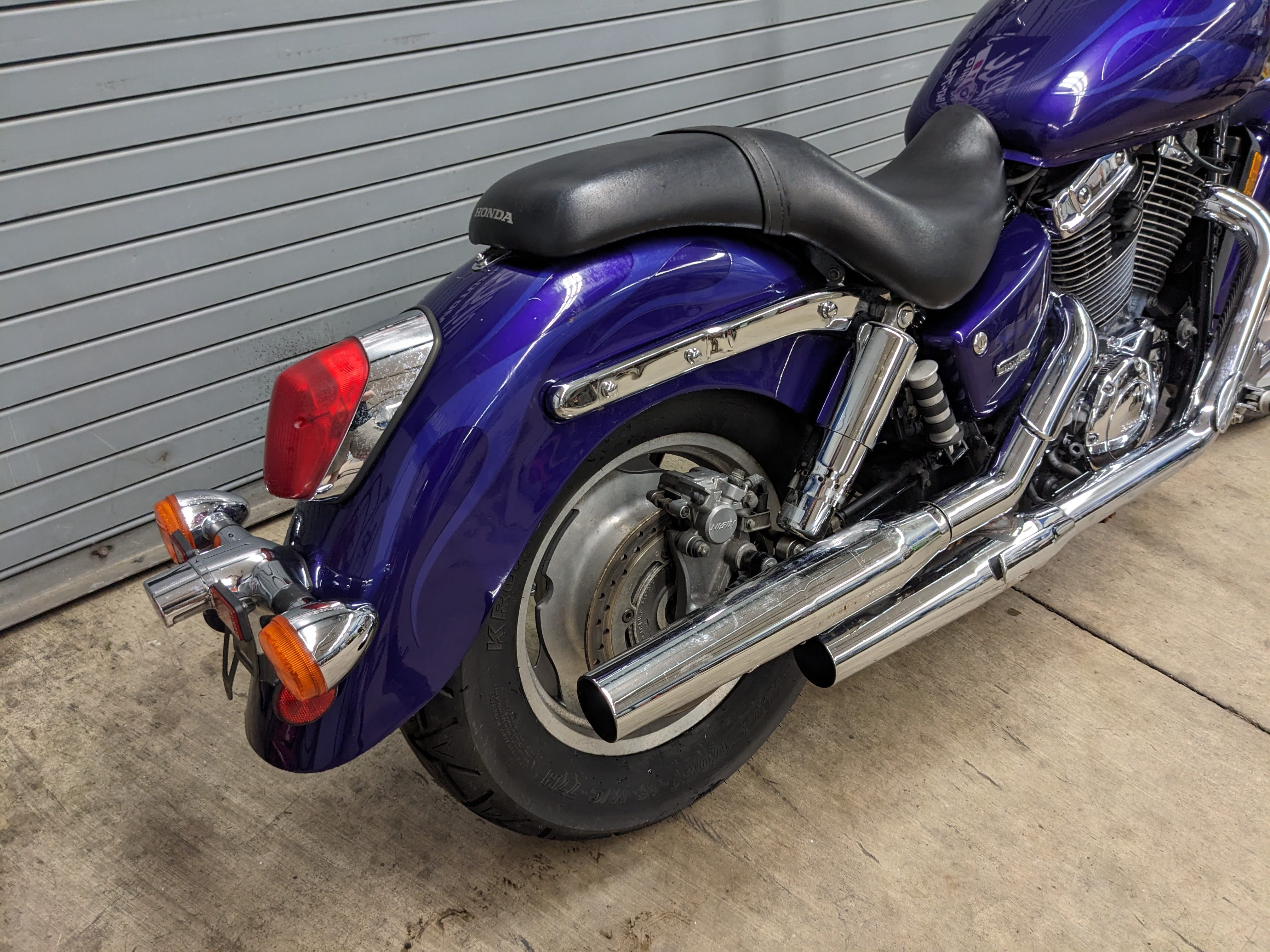 2004 Honda Shadow 1100 Sabre - Photo 2