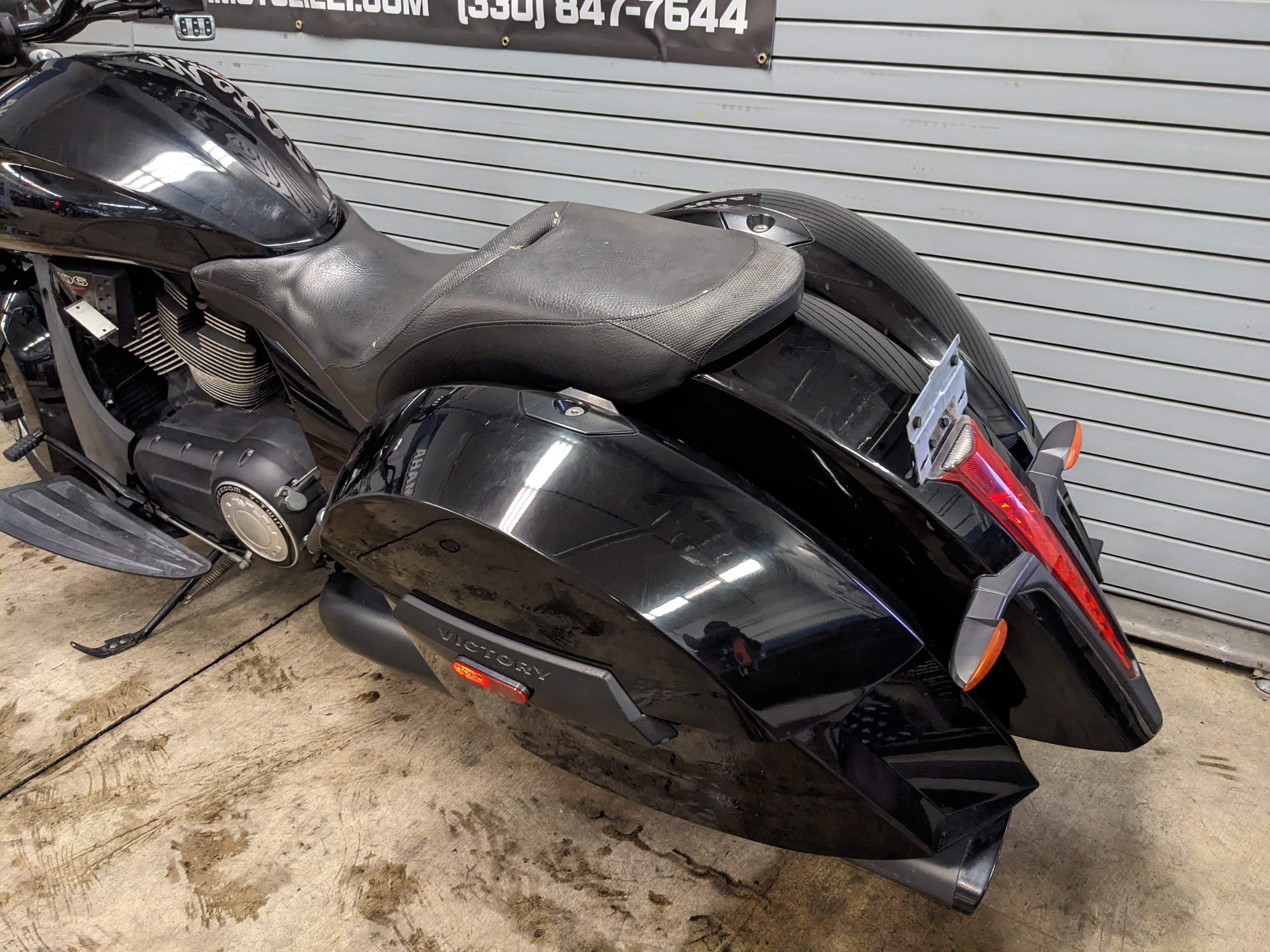 2014 Victory Motorcycles Cross Roads 8-Ball - Photo 7
