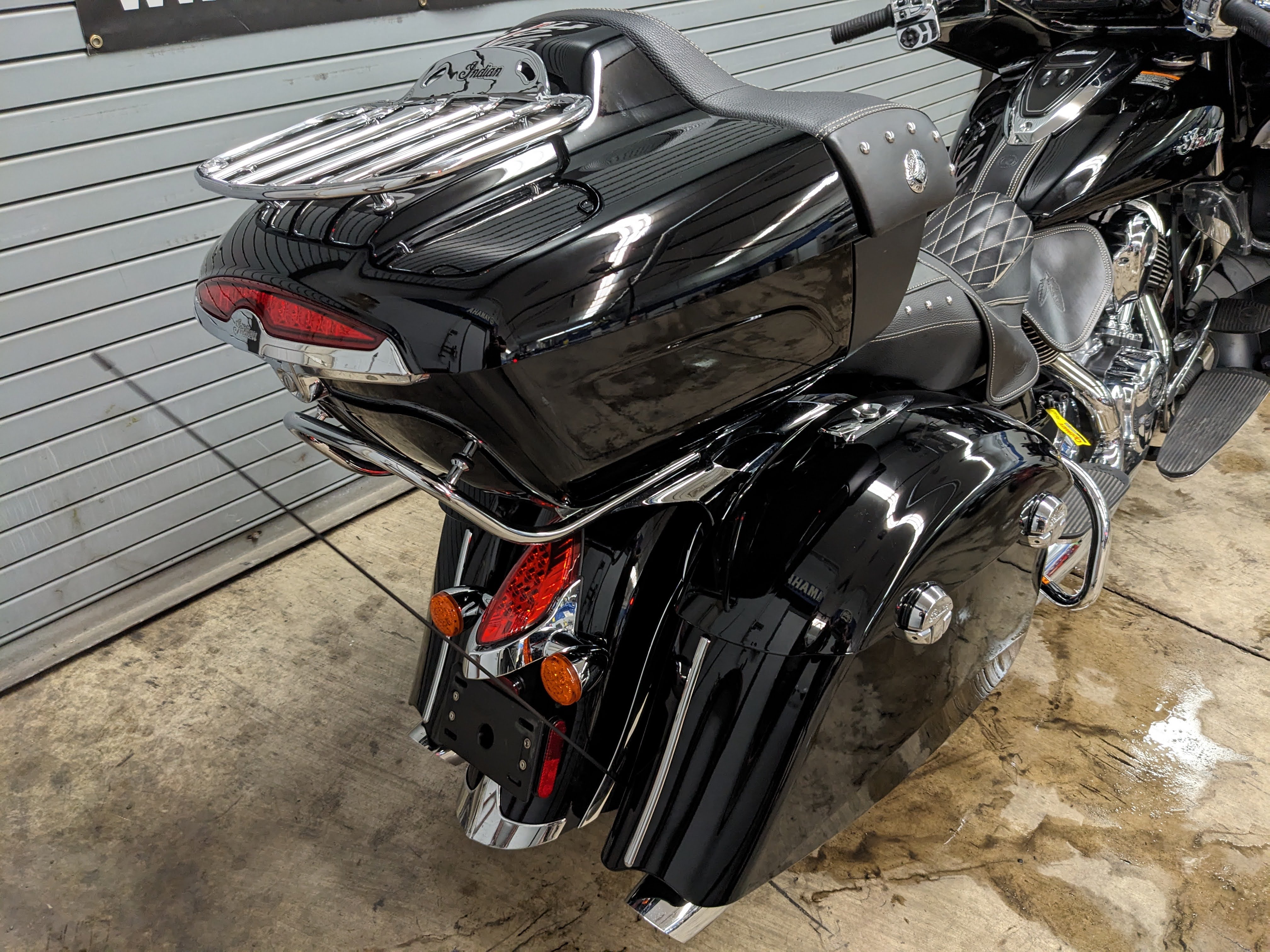2017 Indian Motorcycle Roadmaster - Photo 2