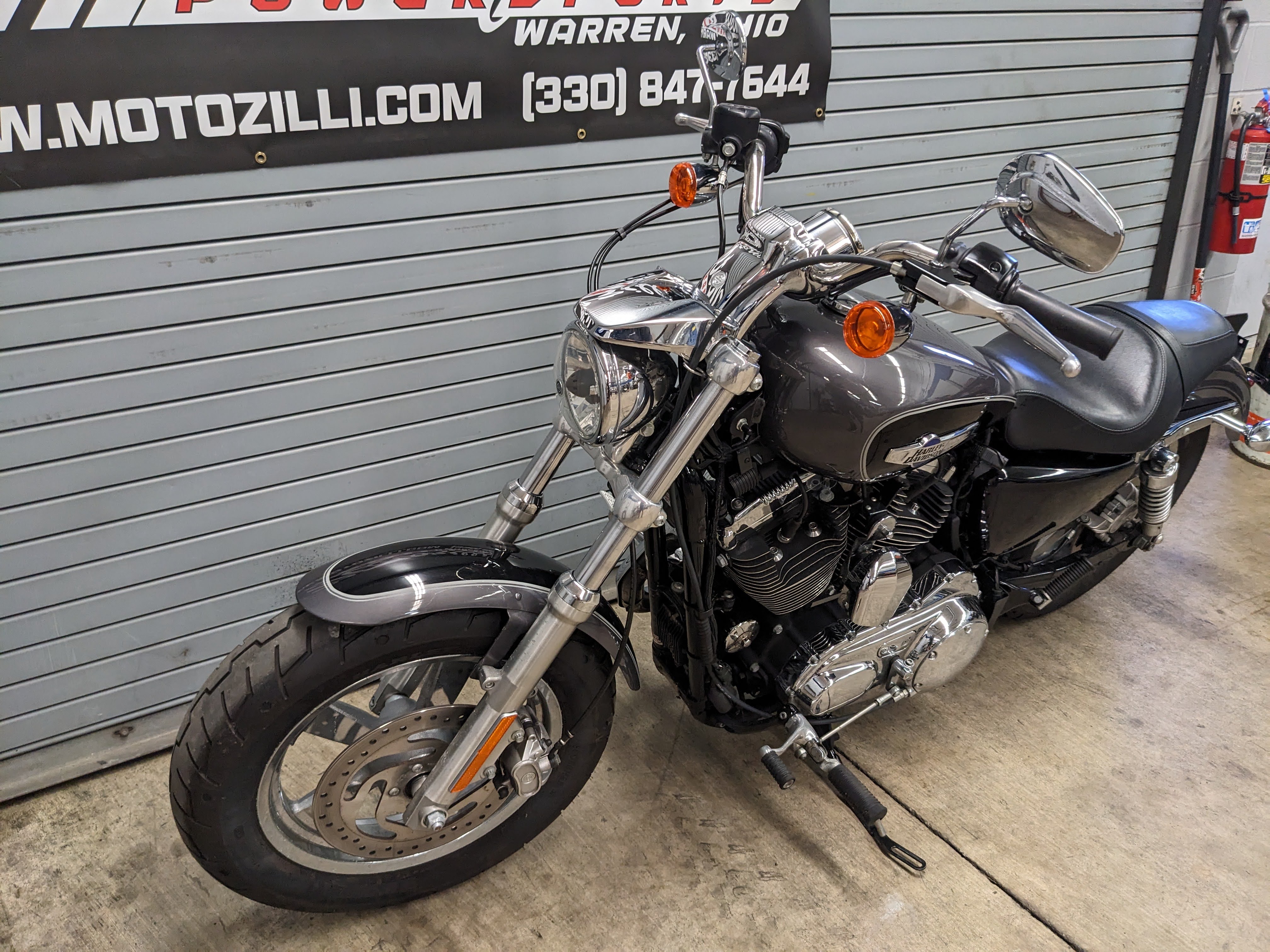 2014 Harley-Davidson® XL1200C 1200 Custom - Photo 6