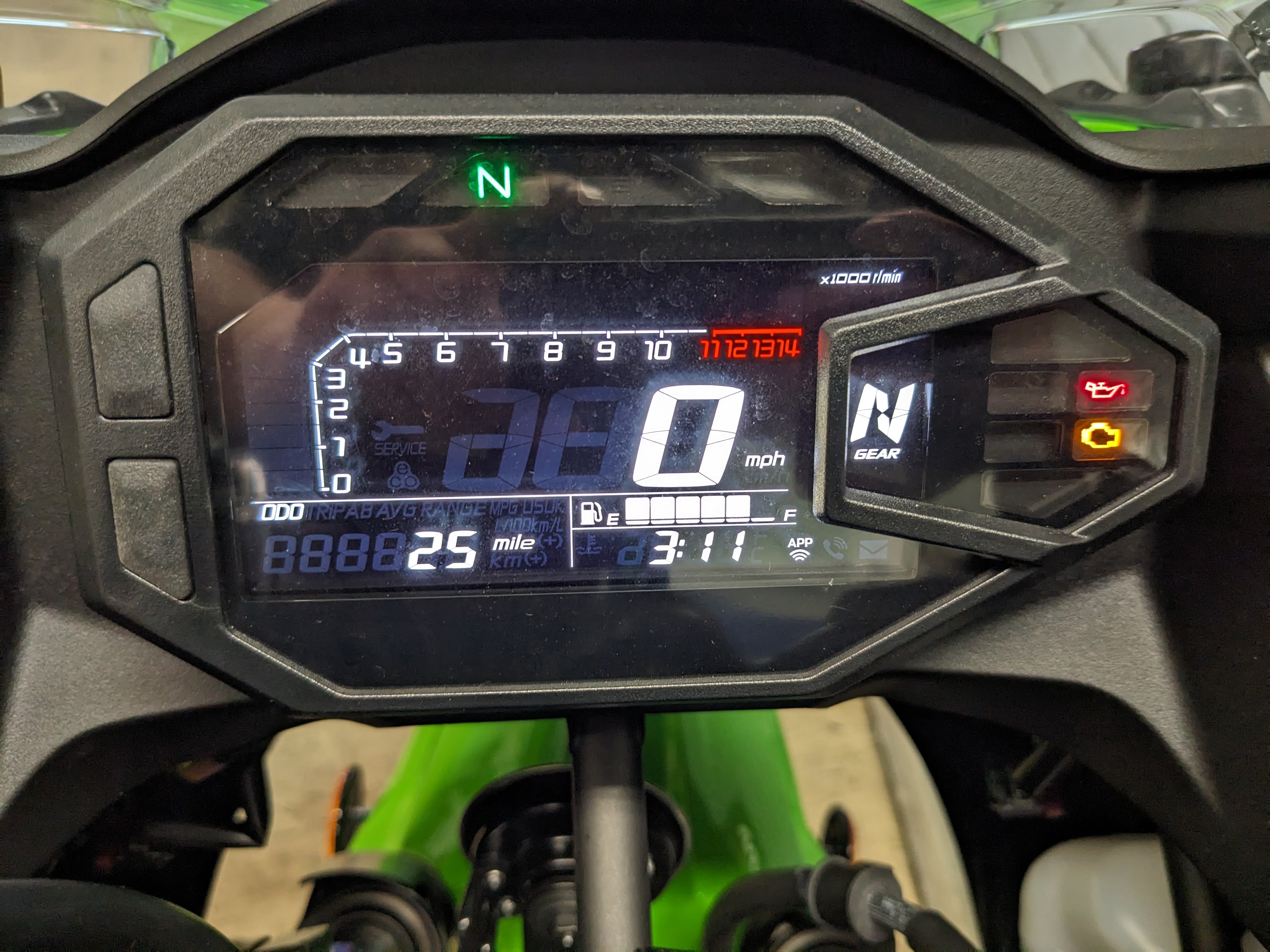2025 Kawasaki Ninja 500 KRT Edition - Photo 8