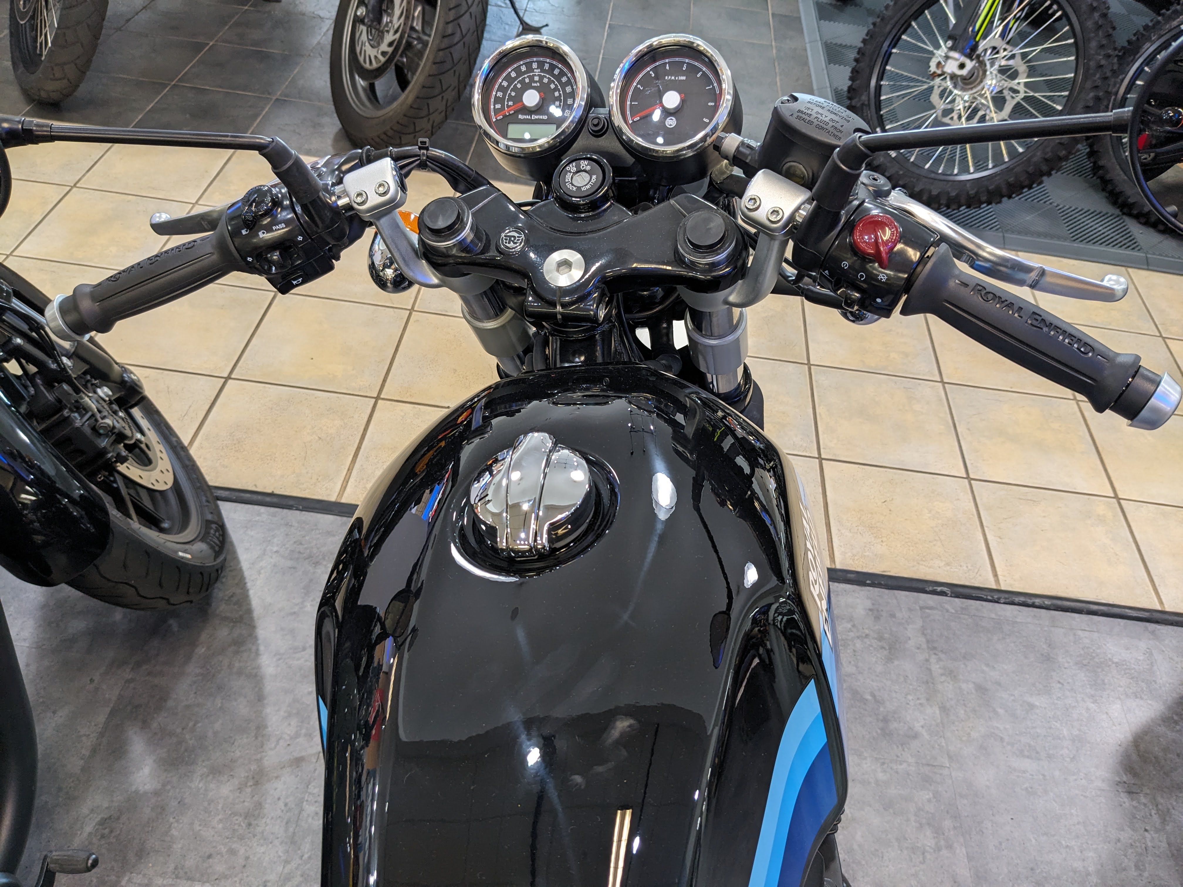2024 Royal Enfield Continental GT 650 - Photo 11