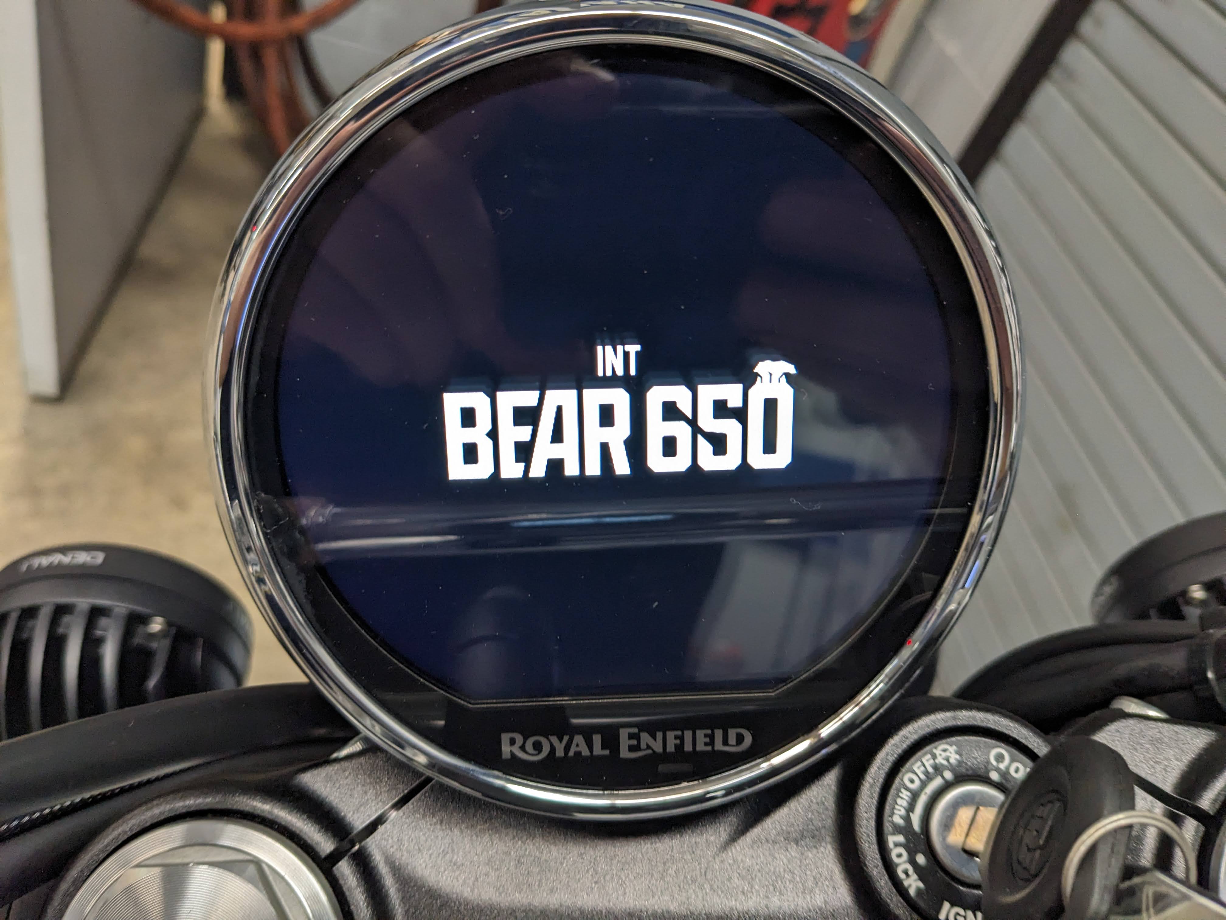 2025 Royal Enfield Bear 650 - Photo 10