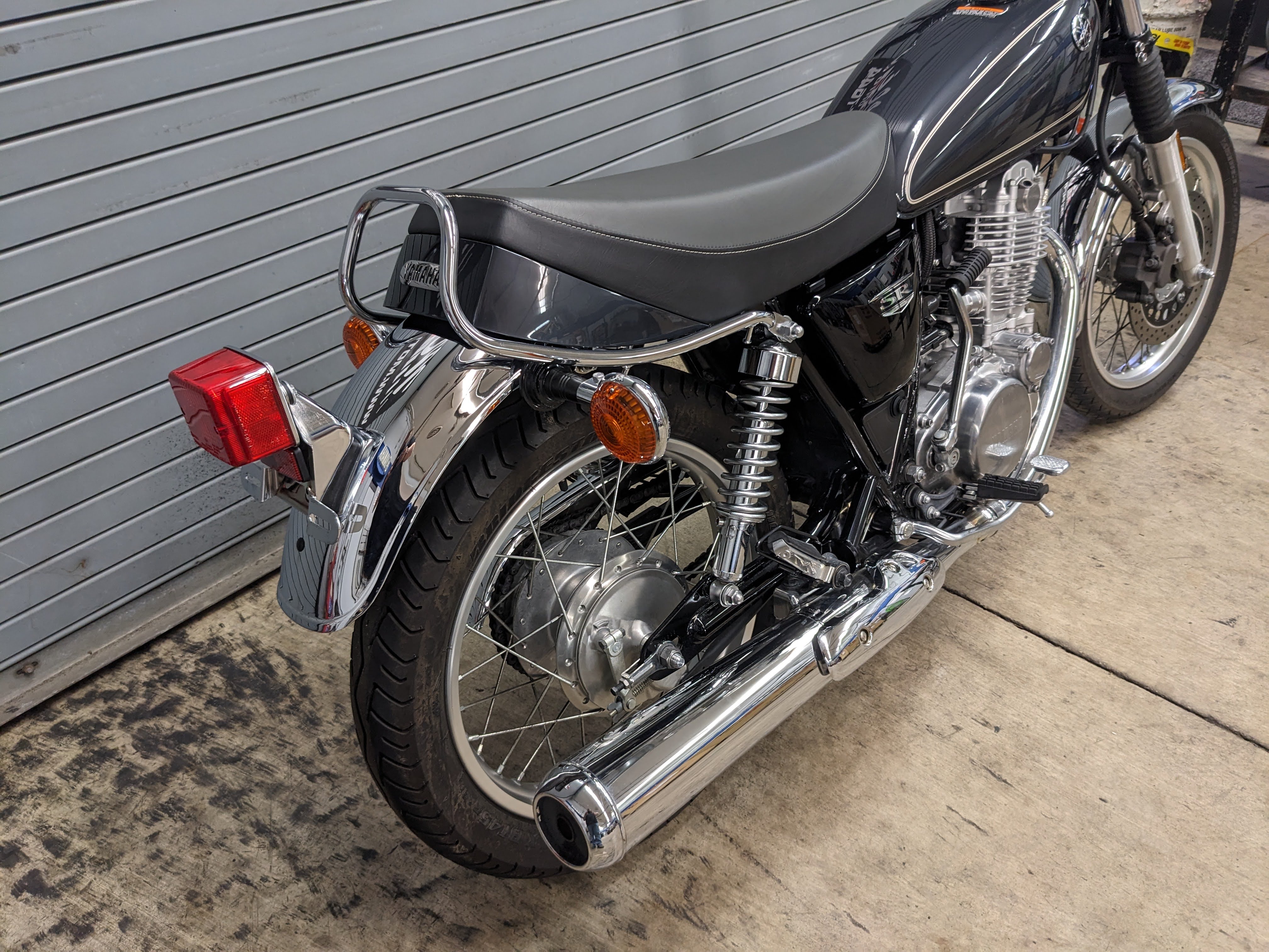 2015 Yamaha SR400 - Photo 2