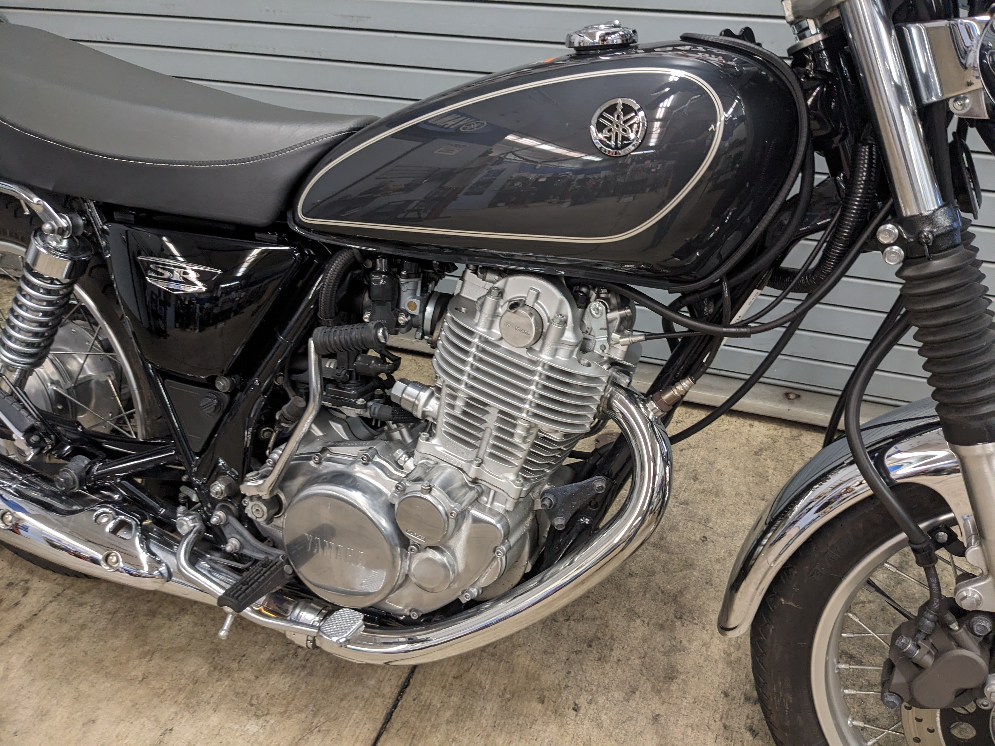 2015 Yamaha SR400 - Photo 4