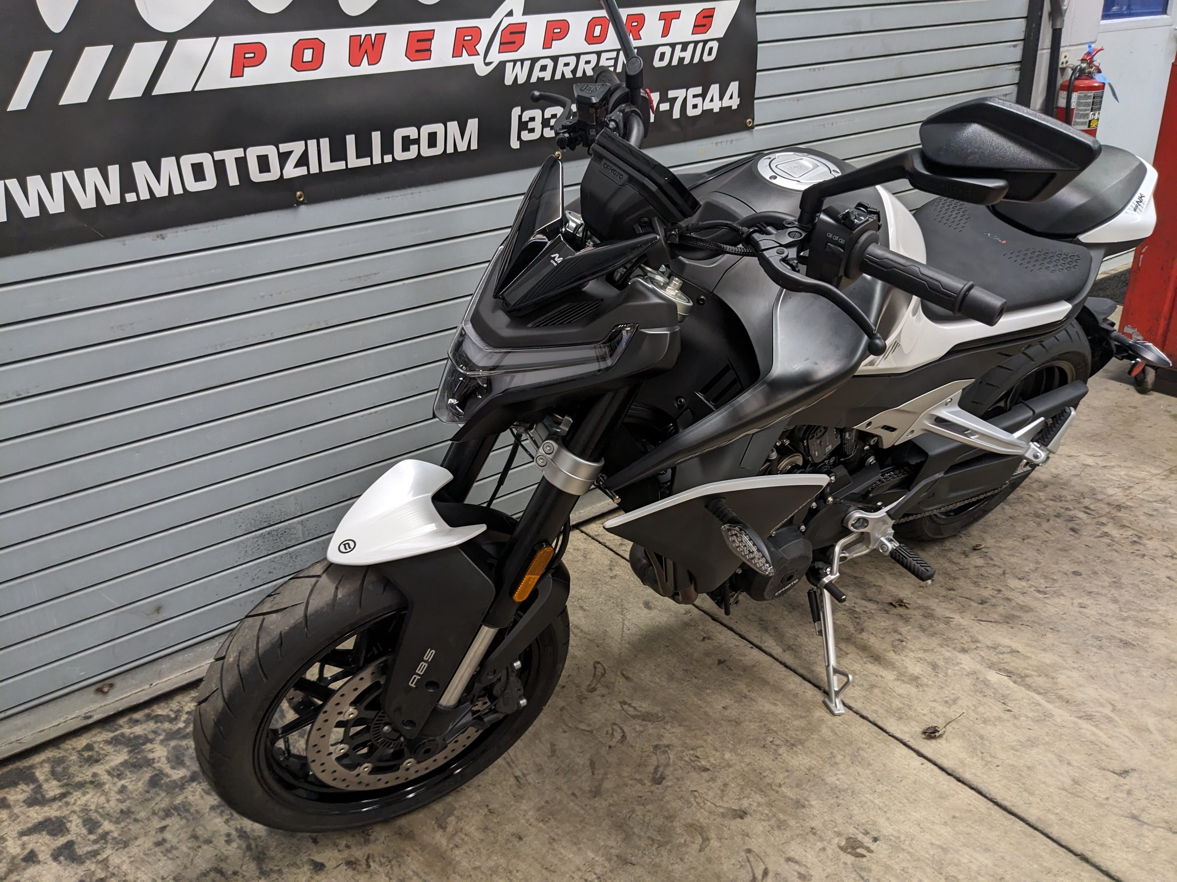 2024 CFMOTO 800 NK - Photo 6