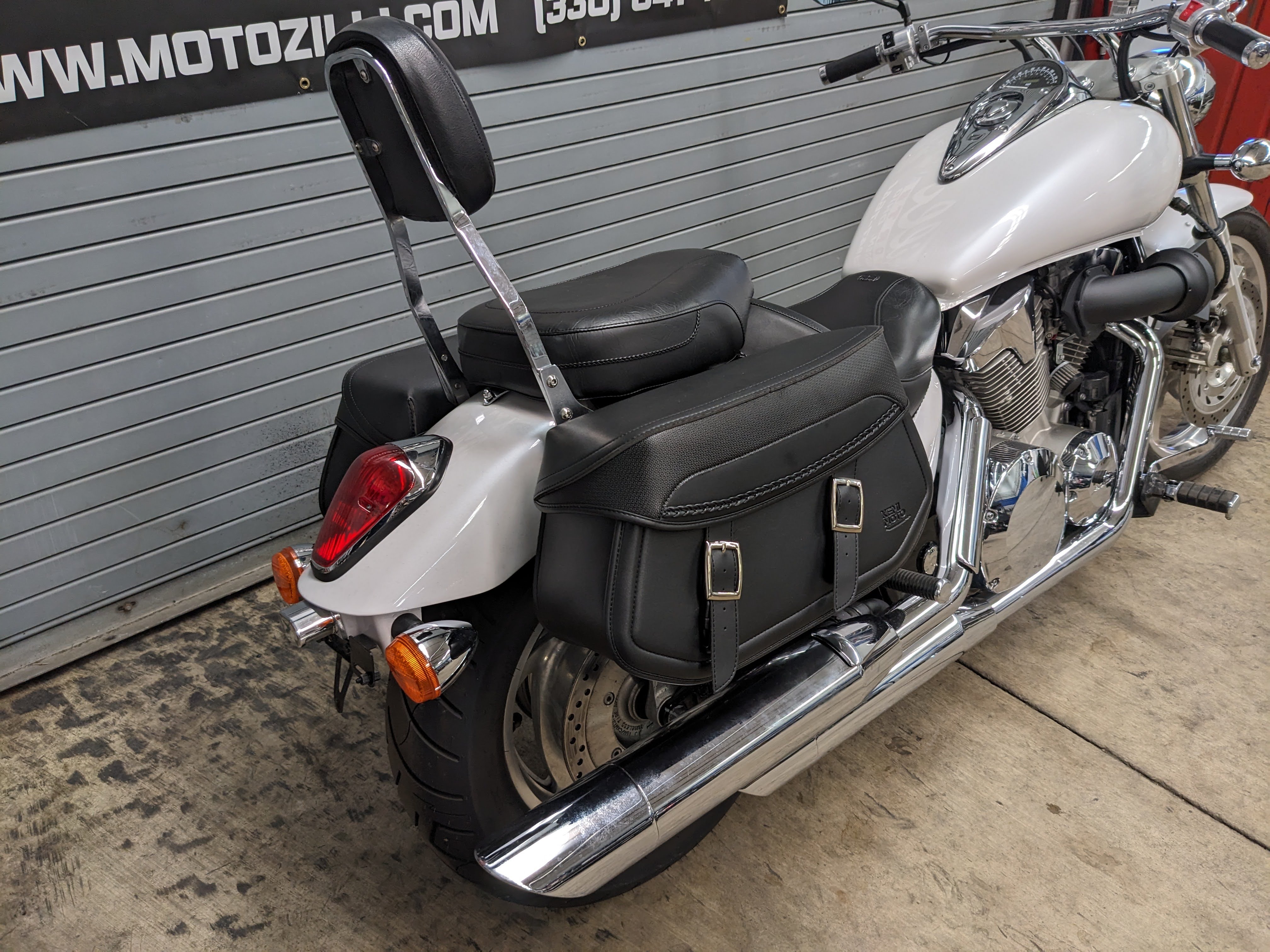 2007 Honda VTX1300C - Photo 2