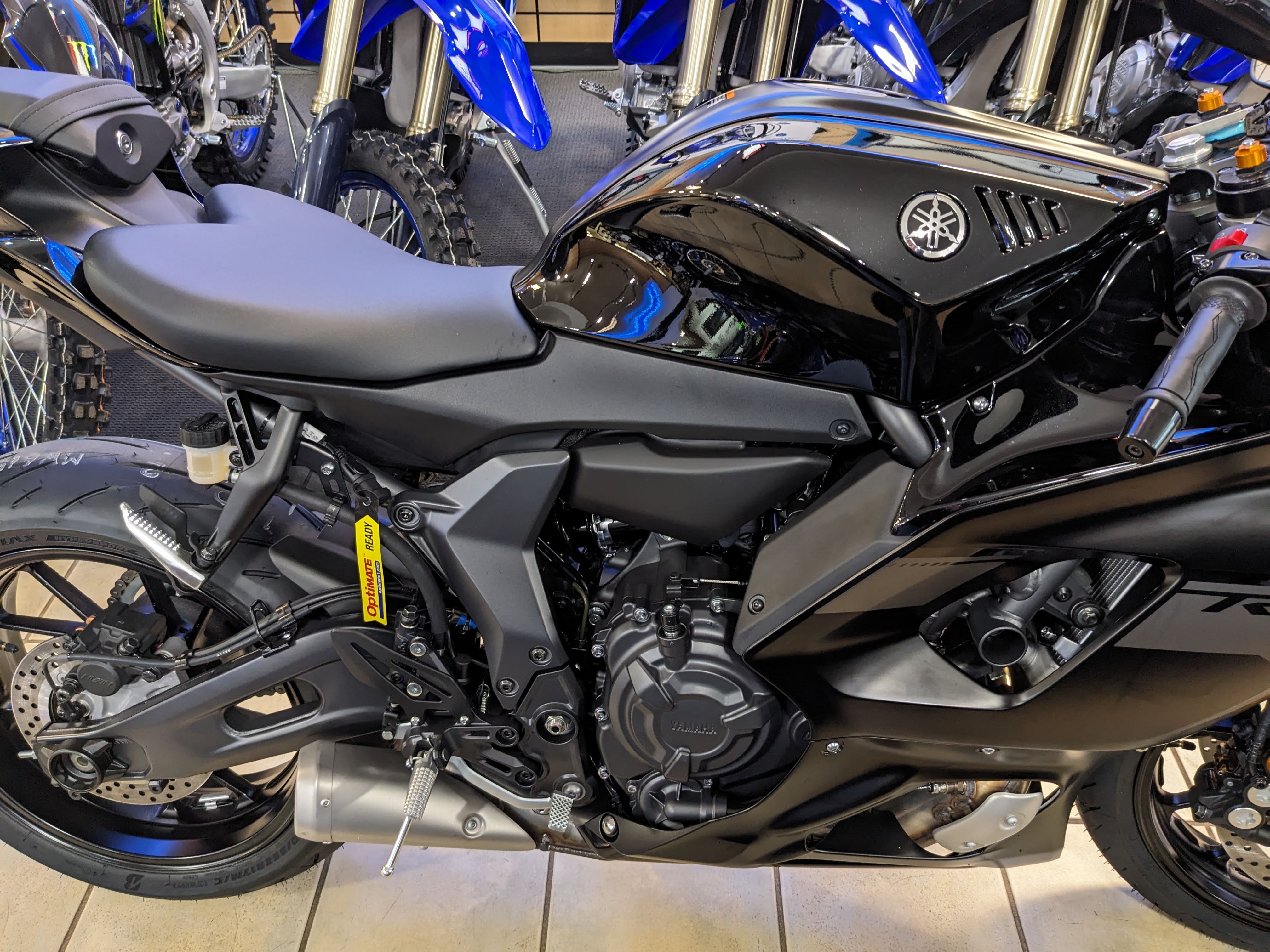 2025 Yamaha YZF-R7 - Photo 3