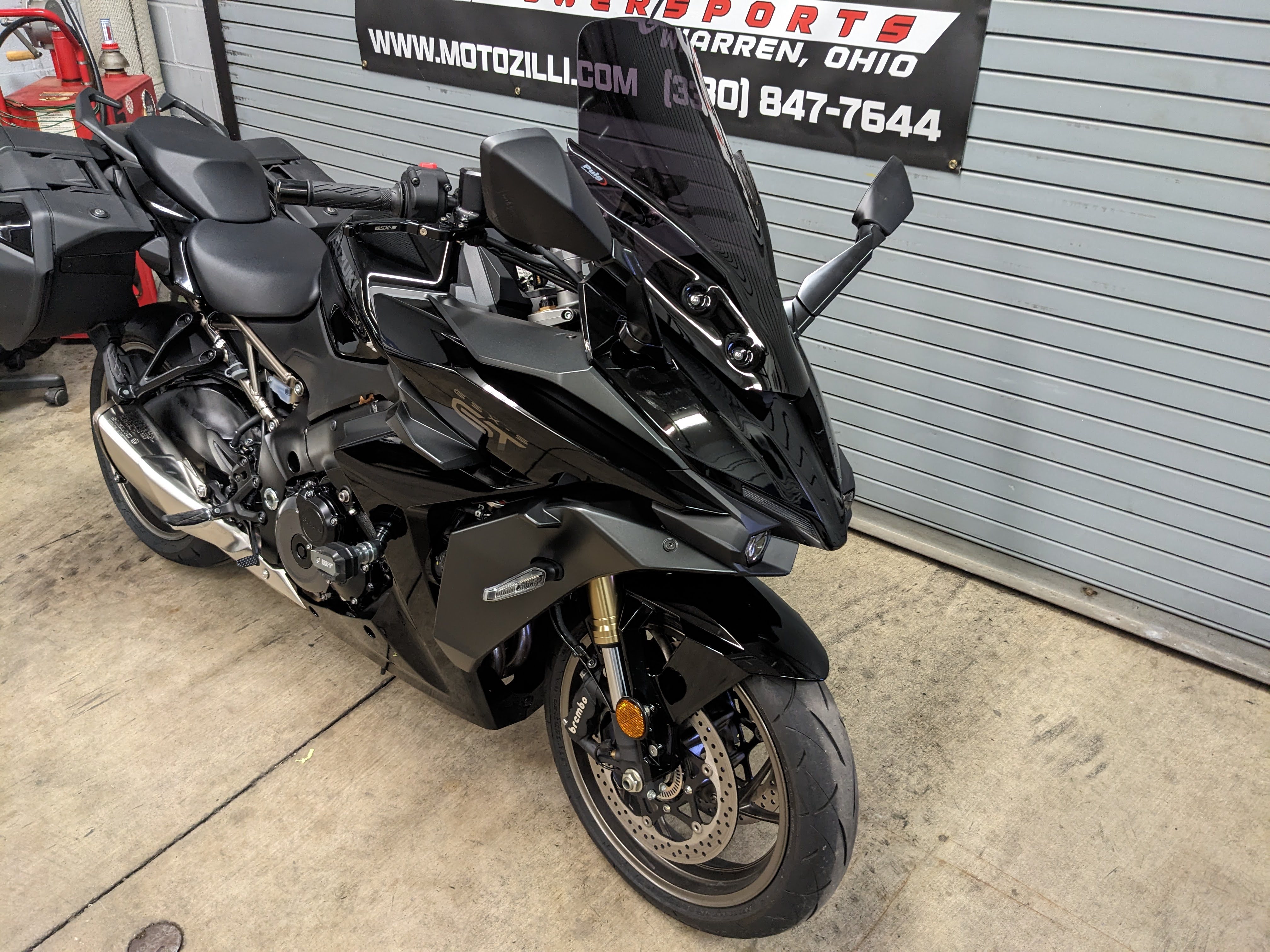 2024 Suzuki GSX-S 1000 GT+ - Photo 4