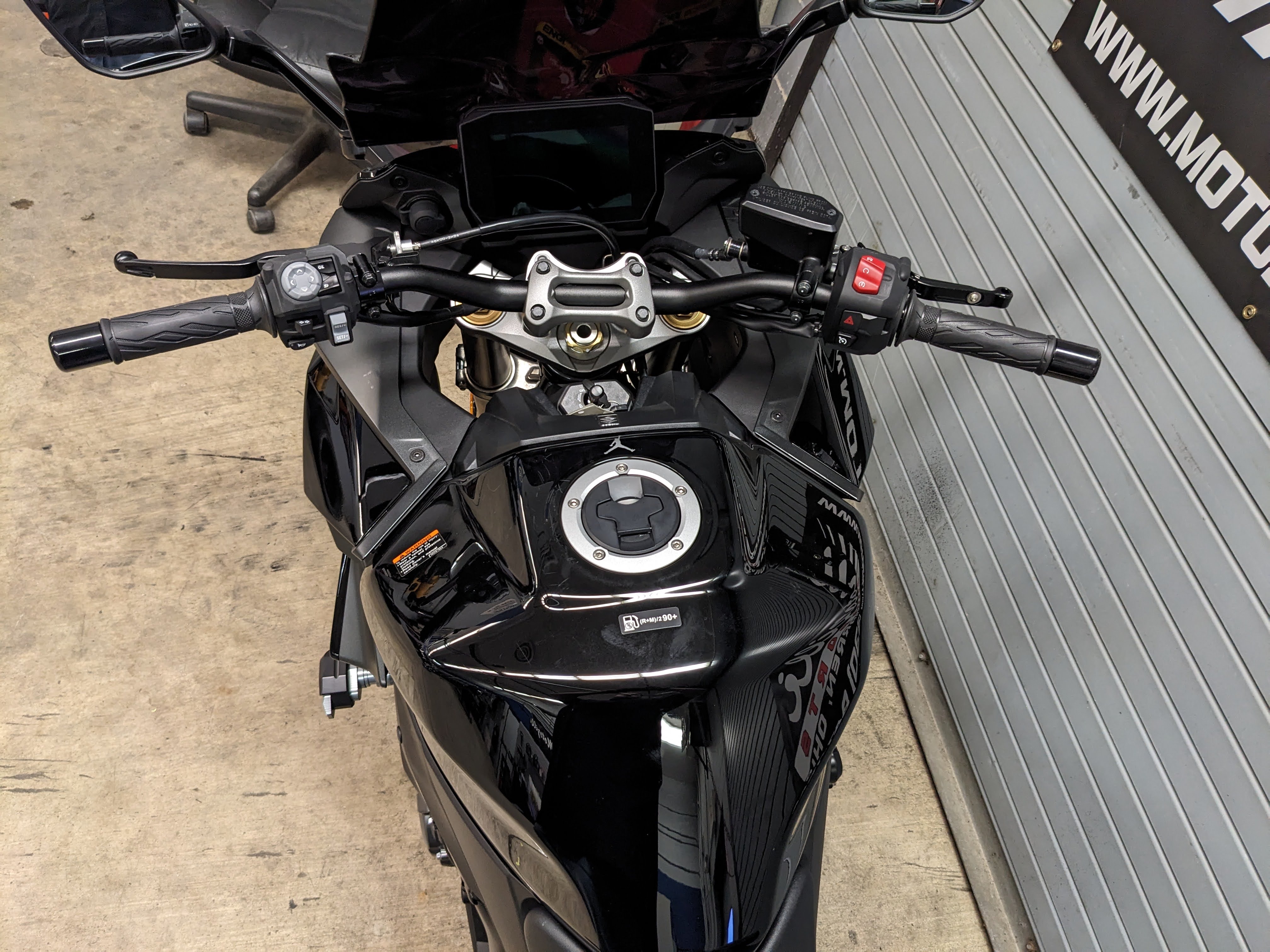 2024 Suzuki GSX-S 1000 GT+ - Photo 8
